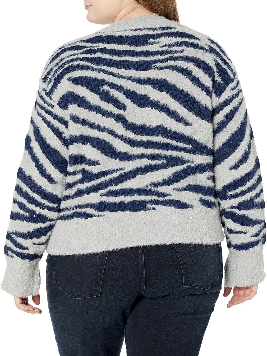 KENDALL   KYLIE Women's Plus Size Crew Neck Cropped Jacquard Sweater
