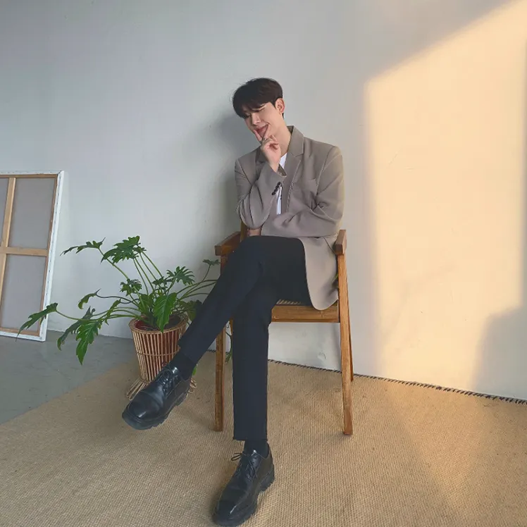[Korean Style] Khaki / Black Single-Breasted Oversize Blazer
