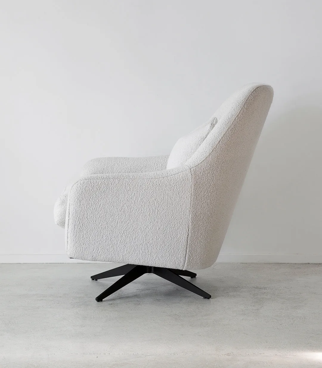 L A Swivel Chair / Grande Boucle Fabric