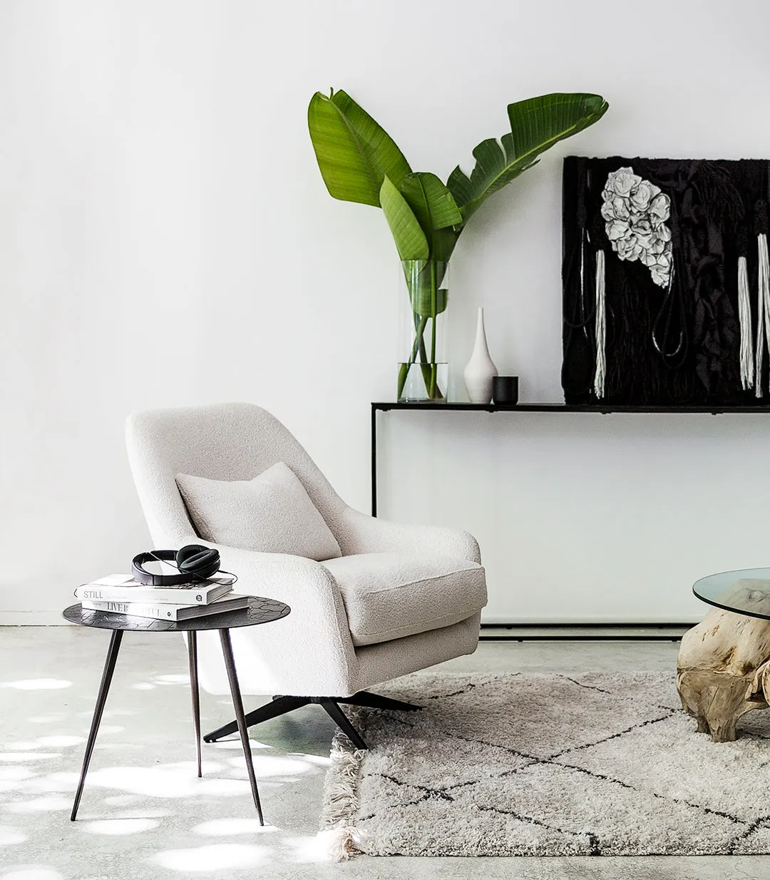 L A Swivel Chair / Grande Boucle Fabric
