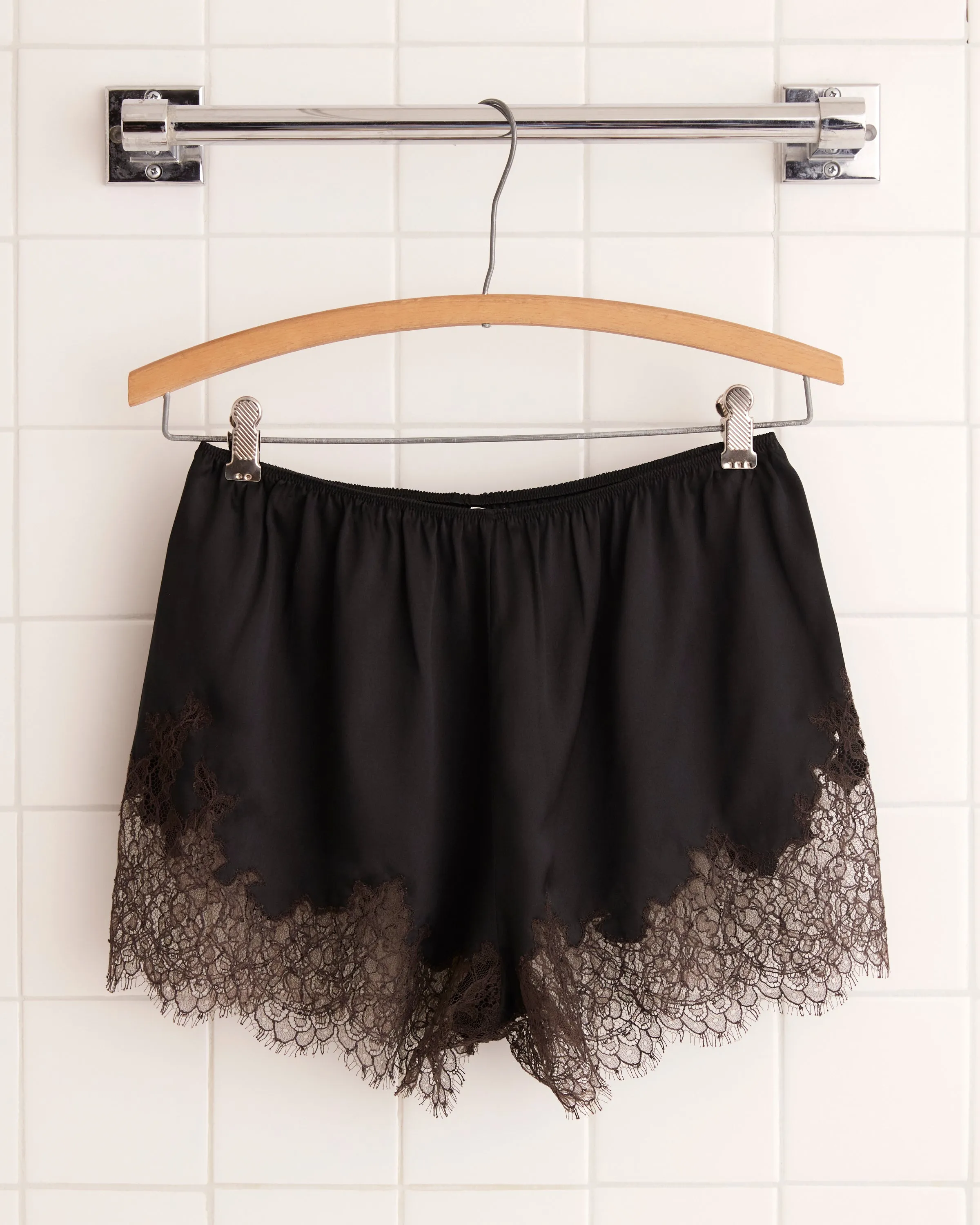 Lace Inlay Tap Shorts