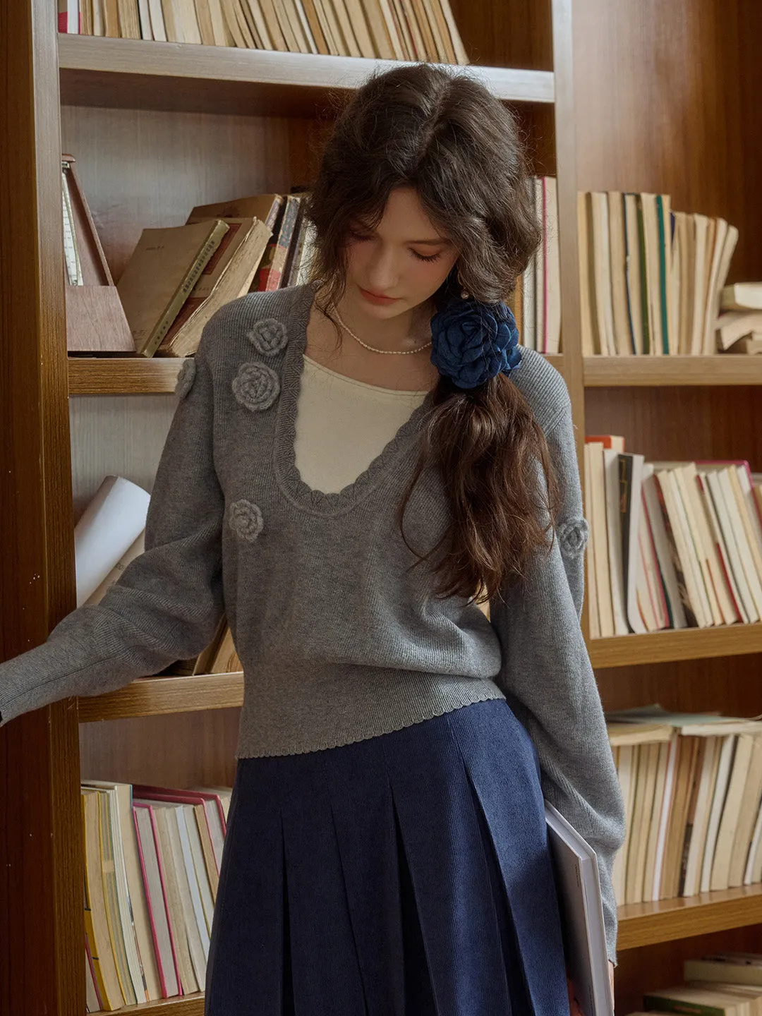 Natural Fiber Blend Lara Three-dimensional Flower Contrast Color Round Neck Faux Two-piece Knitted Top