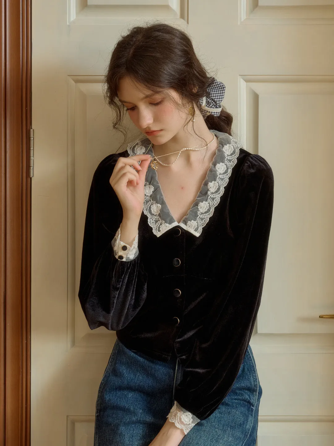 Stretchable Waistband Megan Contrast Lace Lapel Cuffs Lace Splicing Velvet Blouse