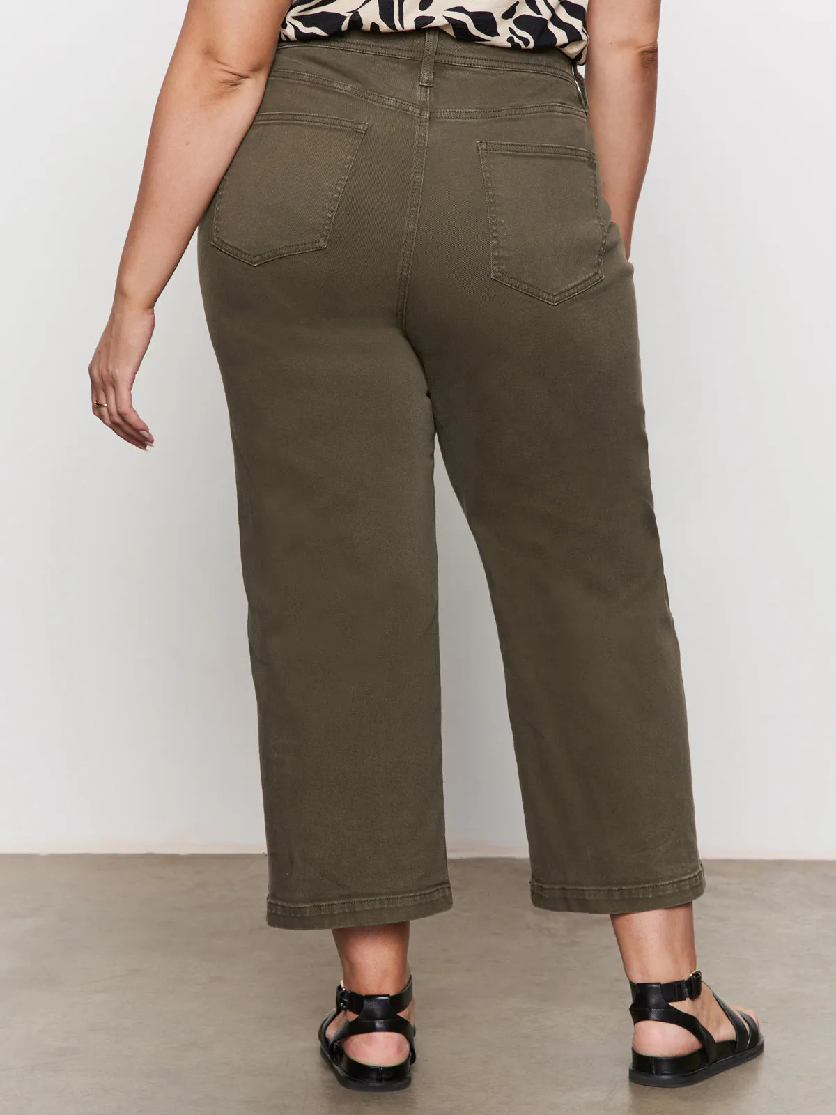 Comfortable Fit Look League Crop Jeans Fatigue Extended Sizing