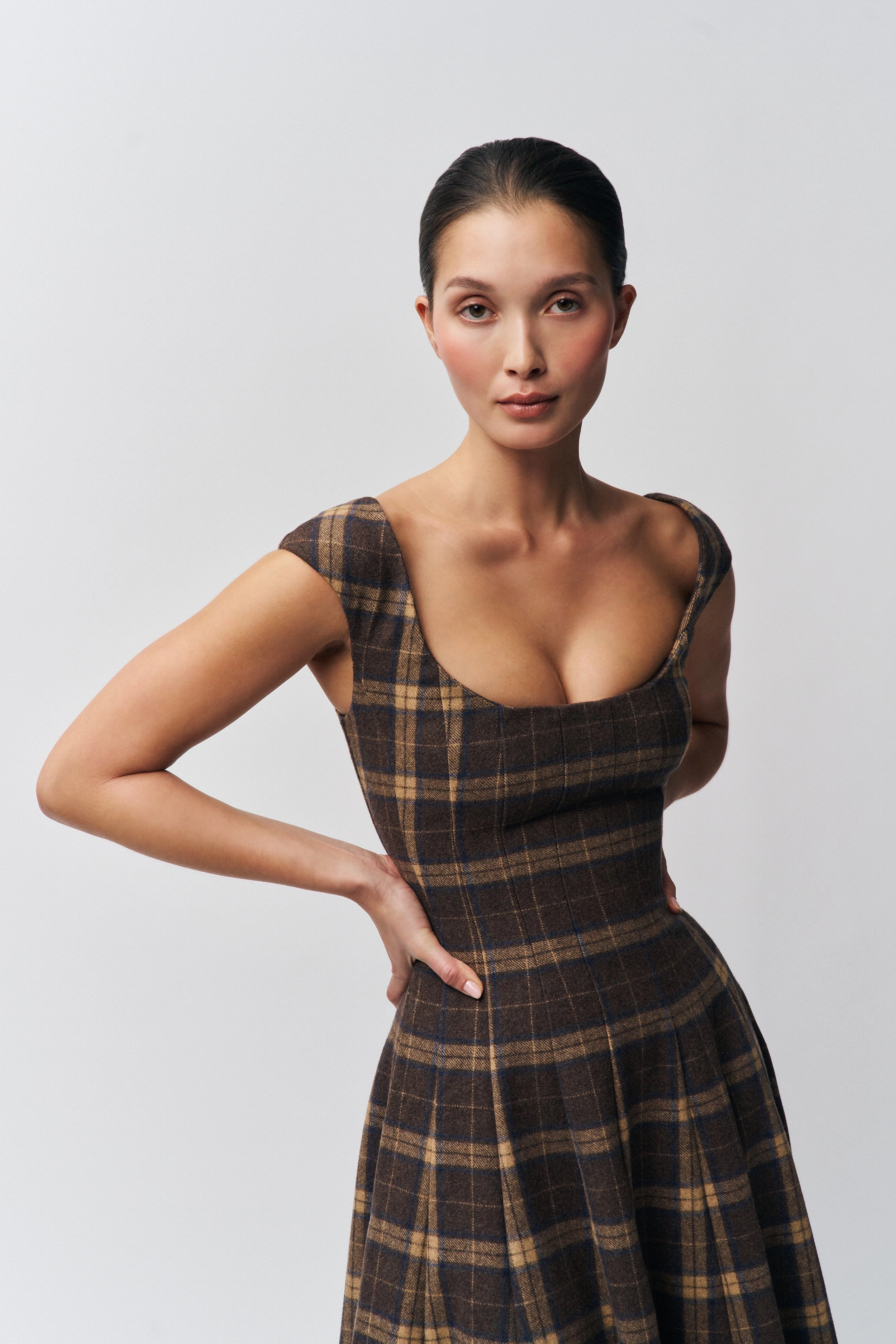 Leila Tartan Dress Flowy-Shape