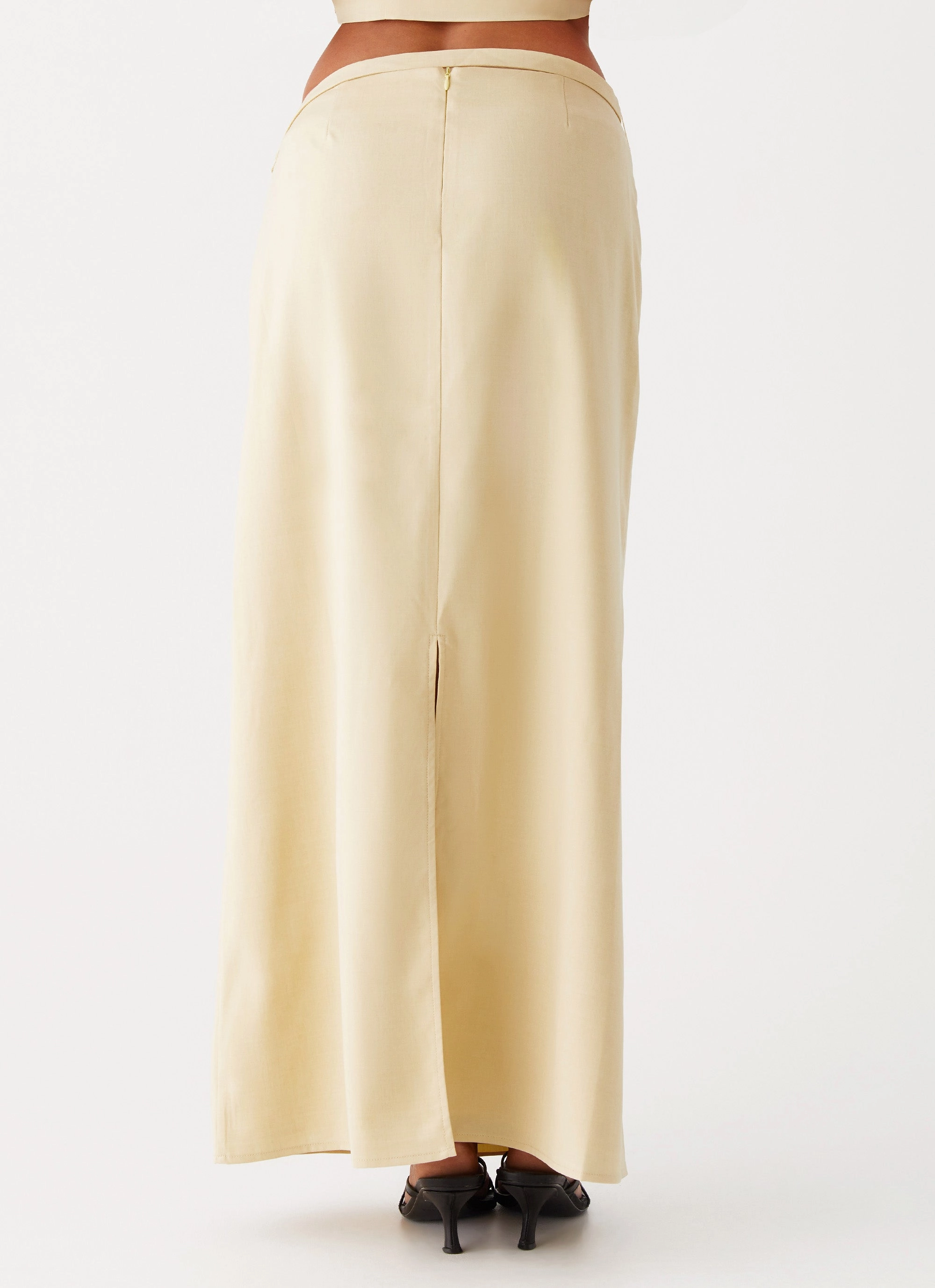 Azura Maxi Skirt - Yellow Light Moodboard Ombre effect