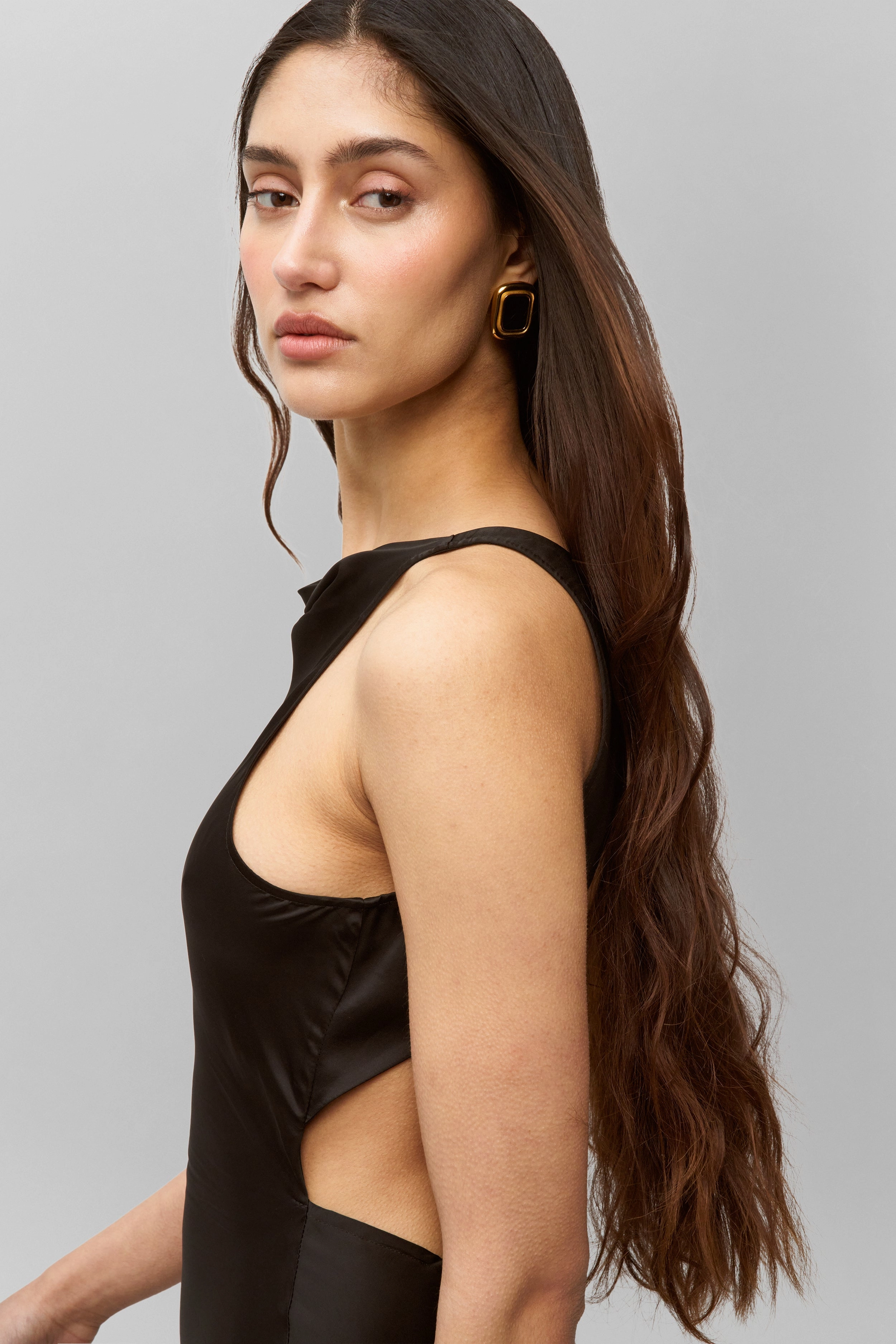 StretchableKnit Stylish Silhouette Lina Midi Dress