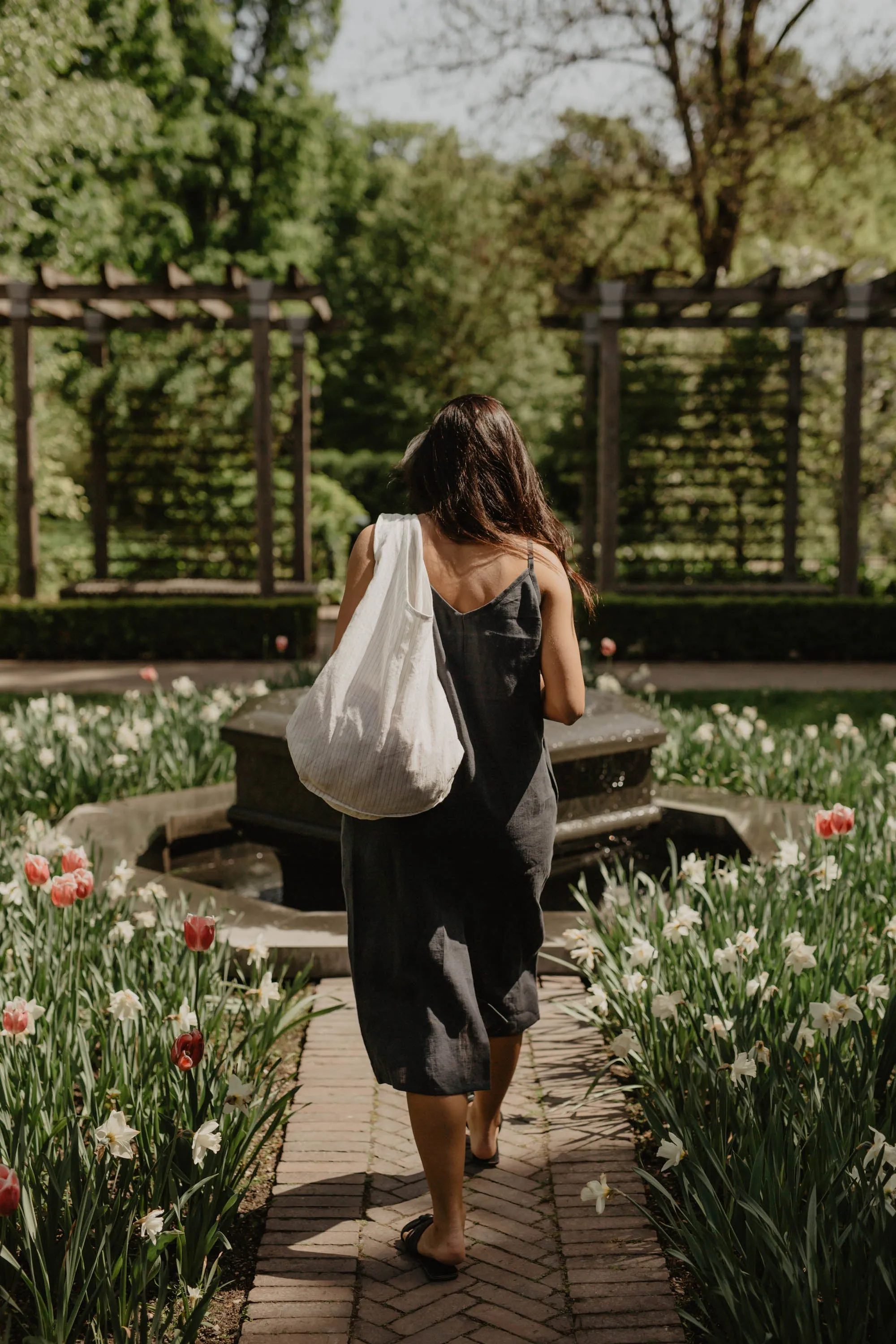 Linen tote bag