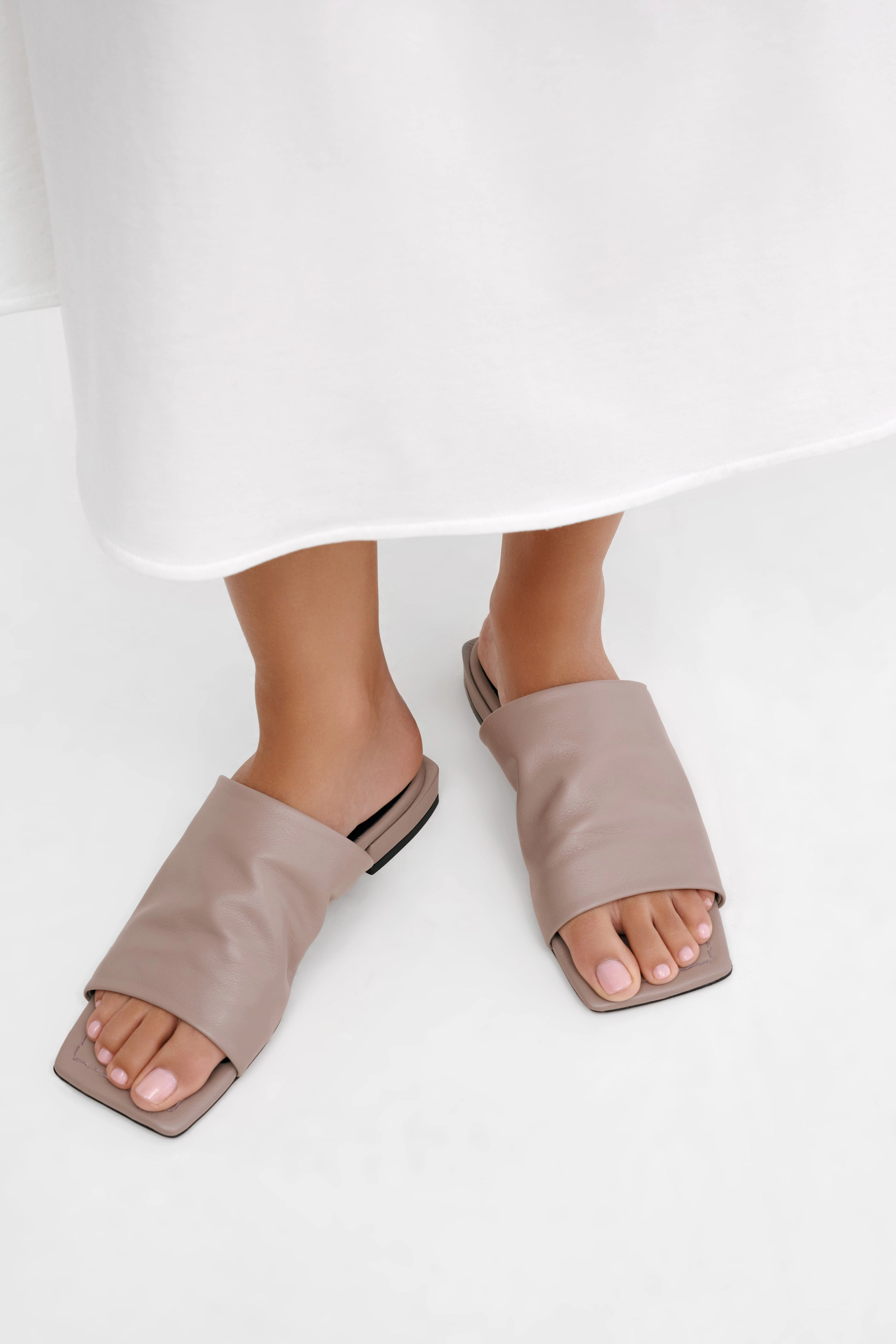 Lisbet Sandals Thermal Insulation Ergonomic Pattern Design
