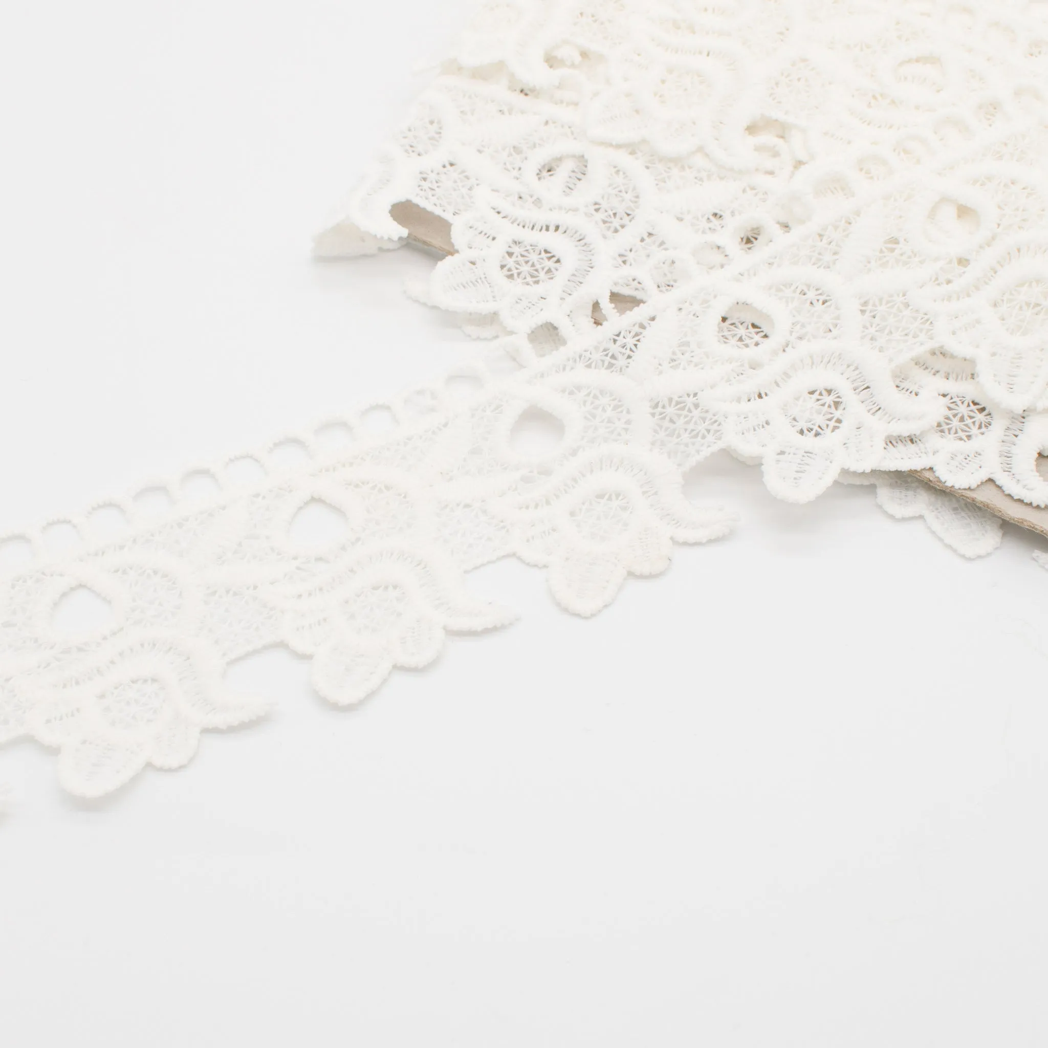 Lotus Guipure Lace Trim 6cm