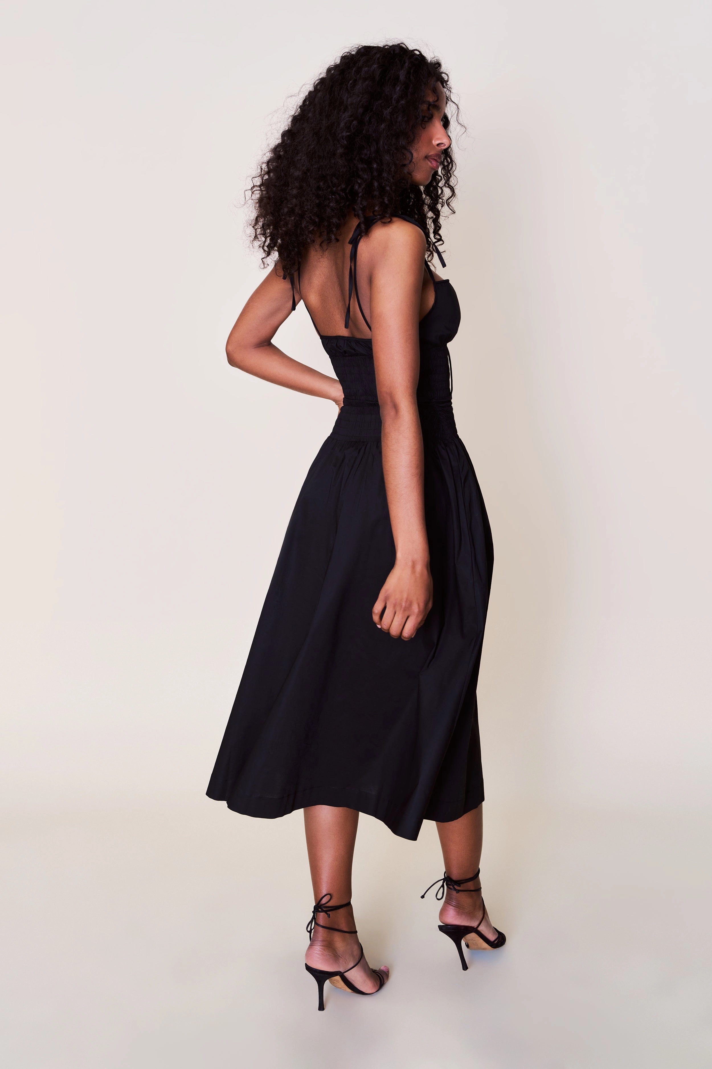 Lura Midi Dress Elegant knee-length dress Office Wear