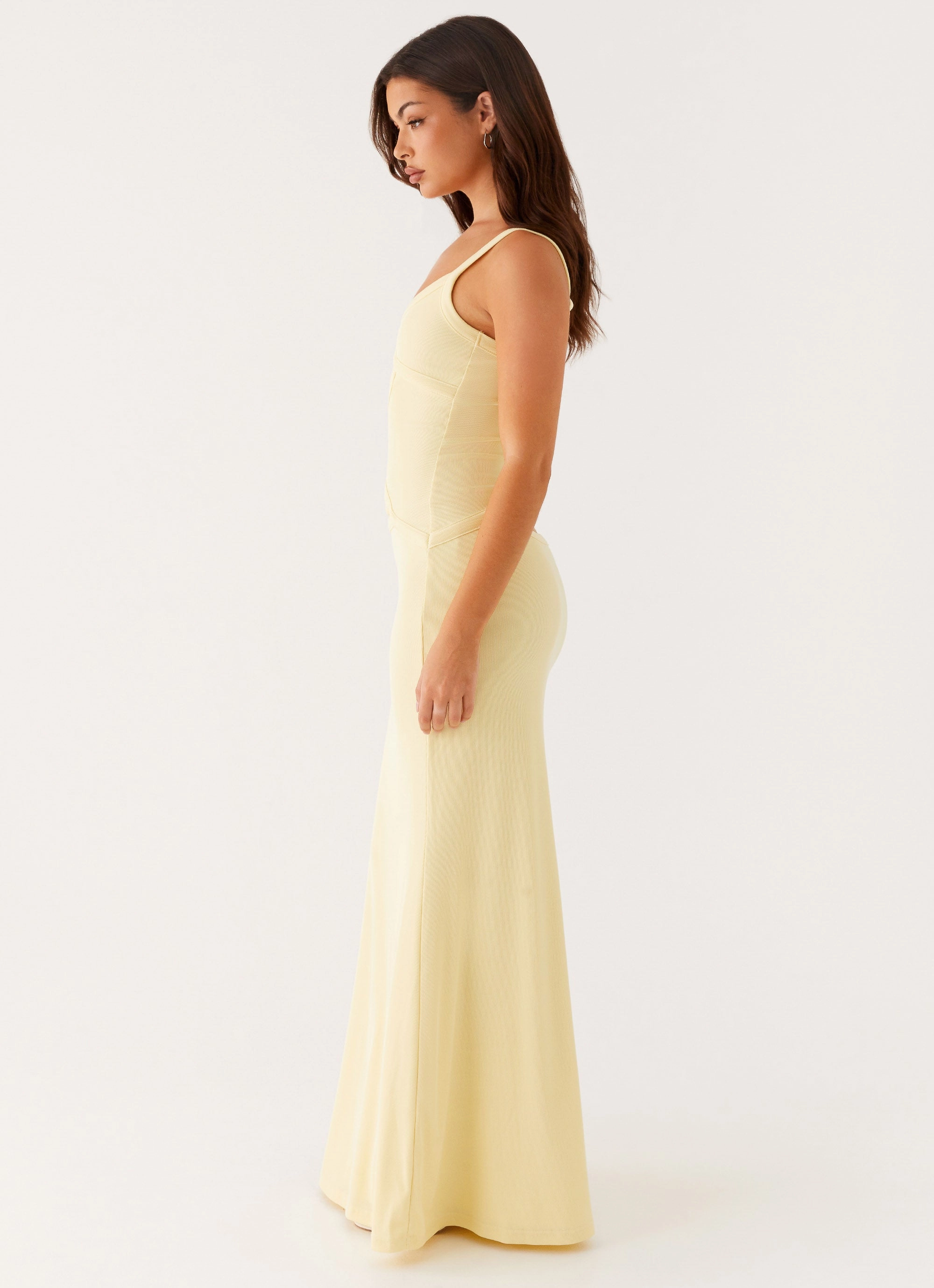 Elegant Cut Jocelyn Maxi Dress - Yellow