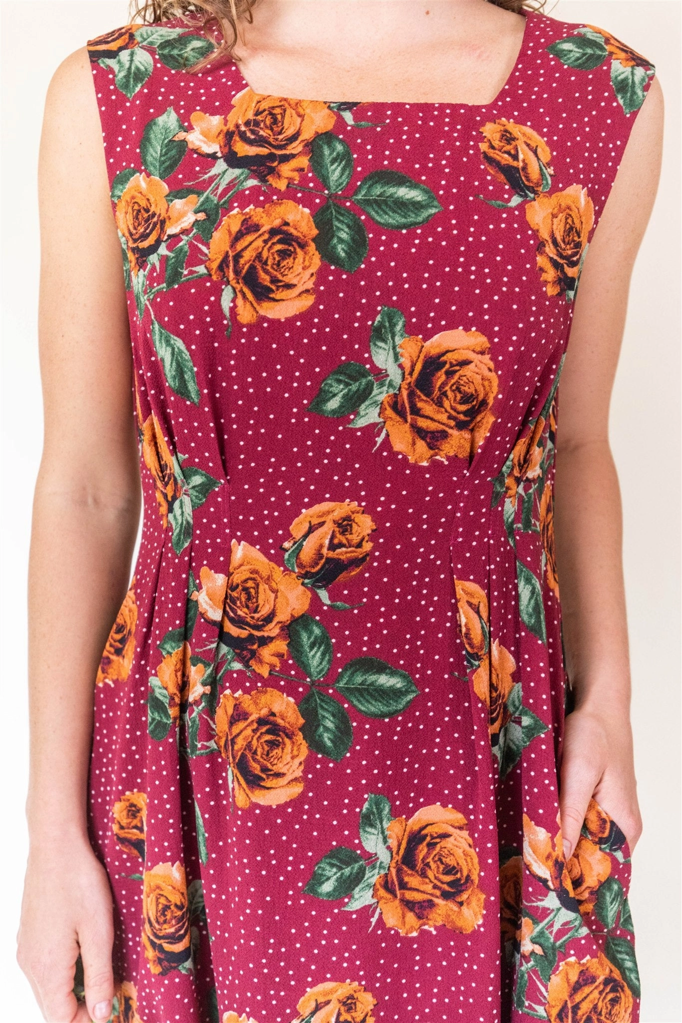 Sleek Design Fit Pleiades Dress in Red Rose Dot