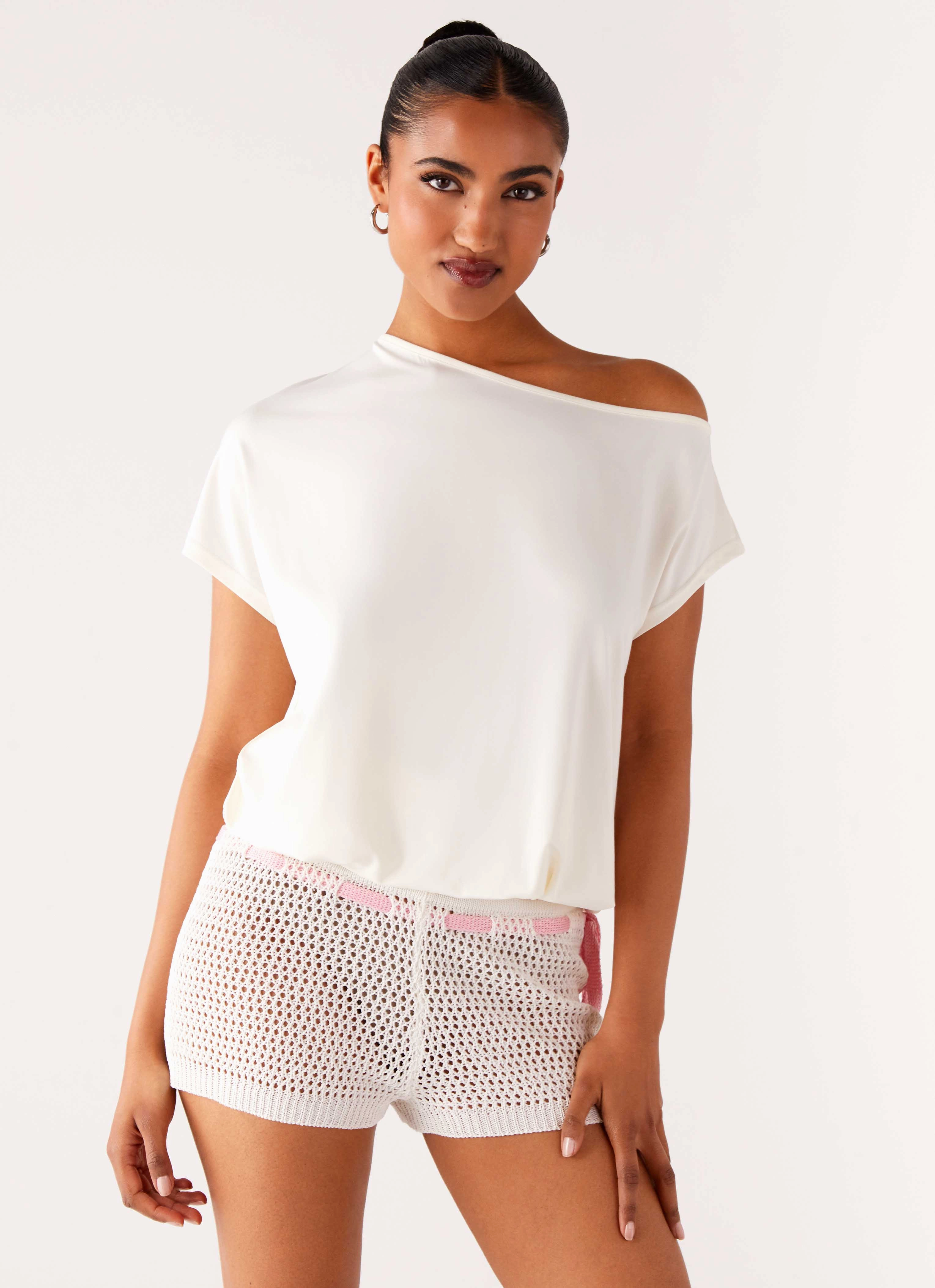 Rugged Comfort Hidden Zip Pockets Mahana Crochet Mini Shorts - Ivory Pink