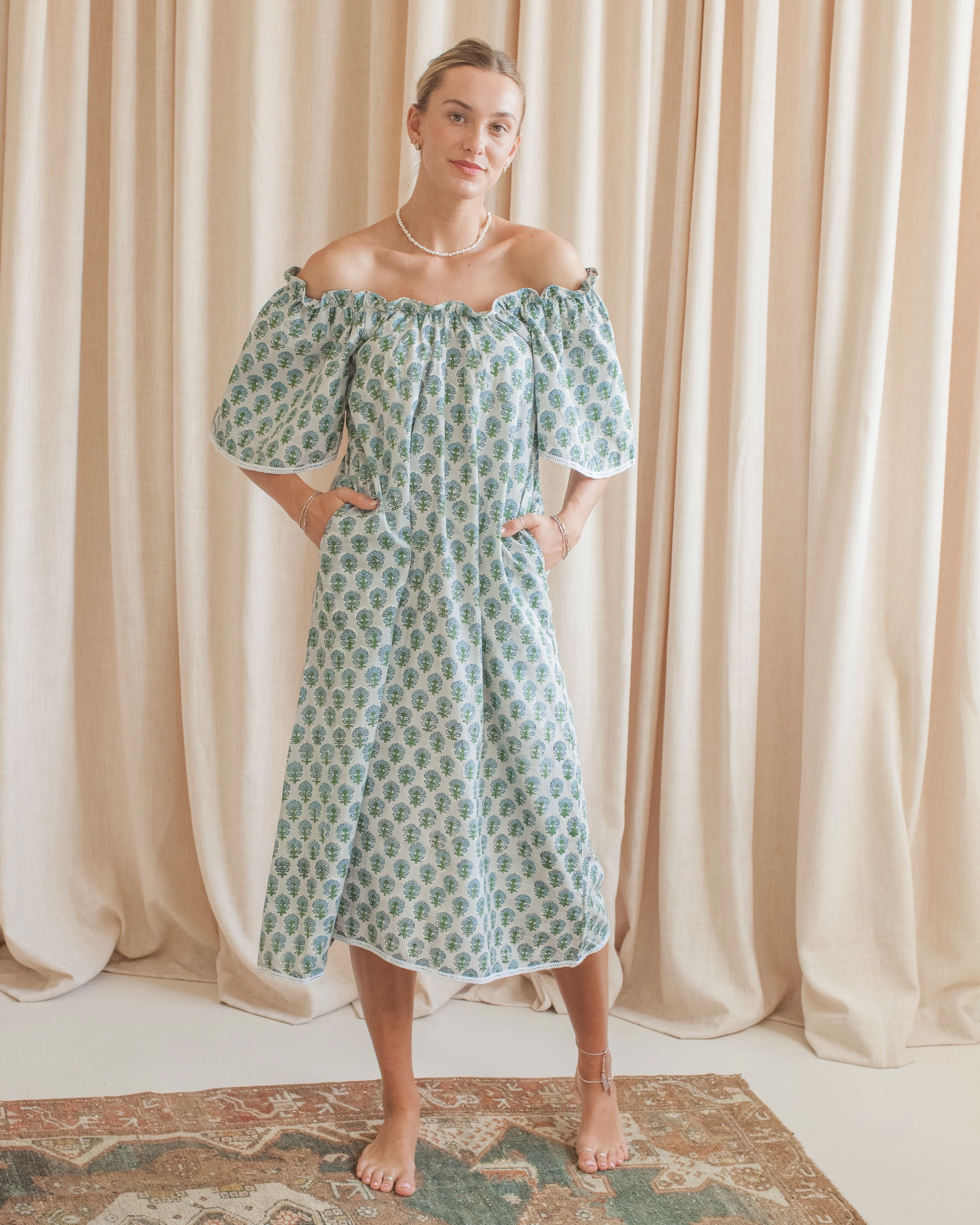 Maison de Fr??d??ric Wendy House Dress- Blue Back Glow Sleek Movement