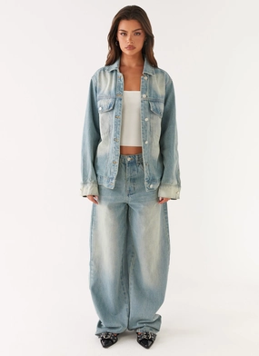 Maxwell Denim Jacket - Washed Blue Practical Comfort middle aged people