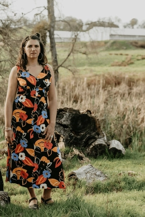 Meadow Dress in Abstract Floral Trendy Fit Look Crystal-Detail