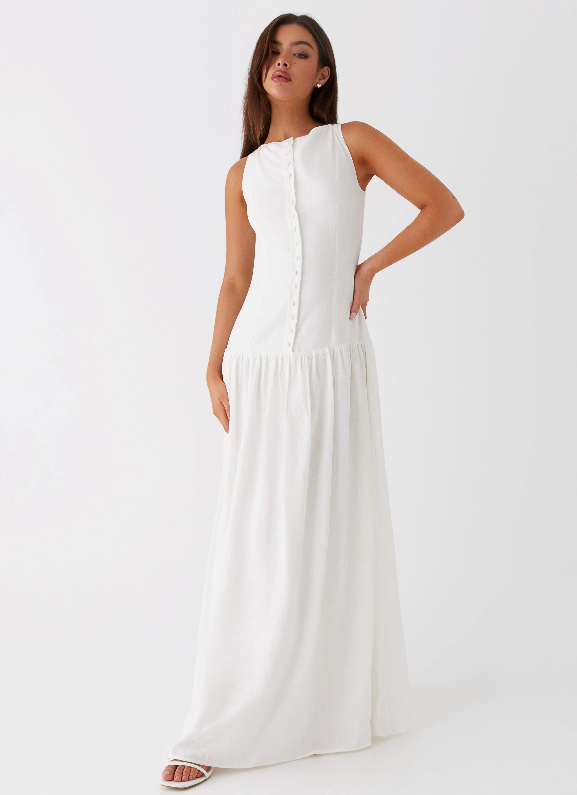 London Cool Timeless-Classic Meggie Linen Maxi Dress - White