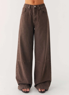Midwest Low Rise Jeans - Light Wash Chocolate Slim Fit Design