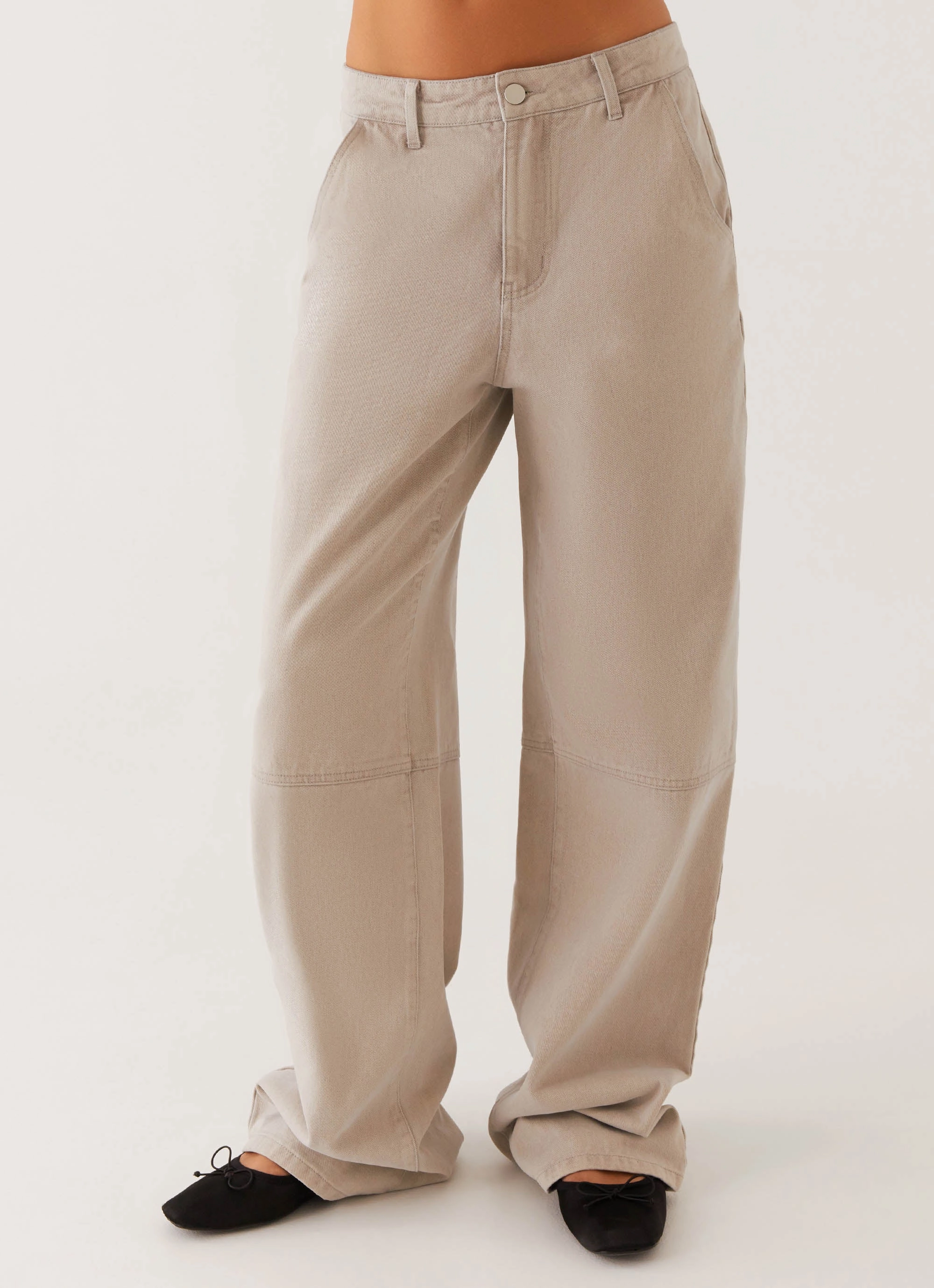 Elegant Travel Outfit Minimalist Style Milani Balloon Denim Jeans - Grey