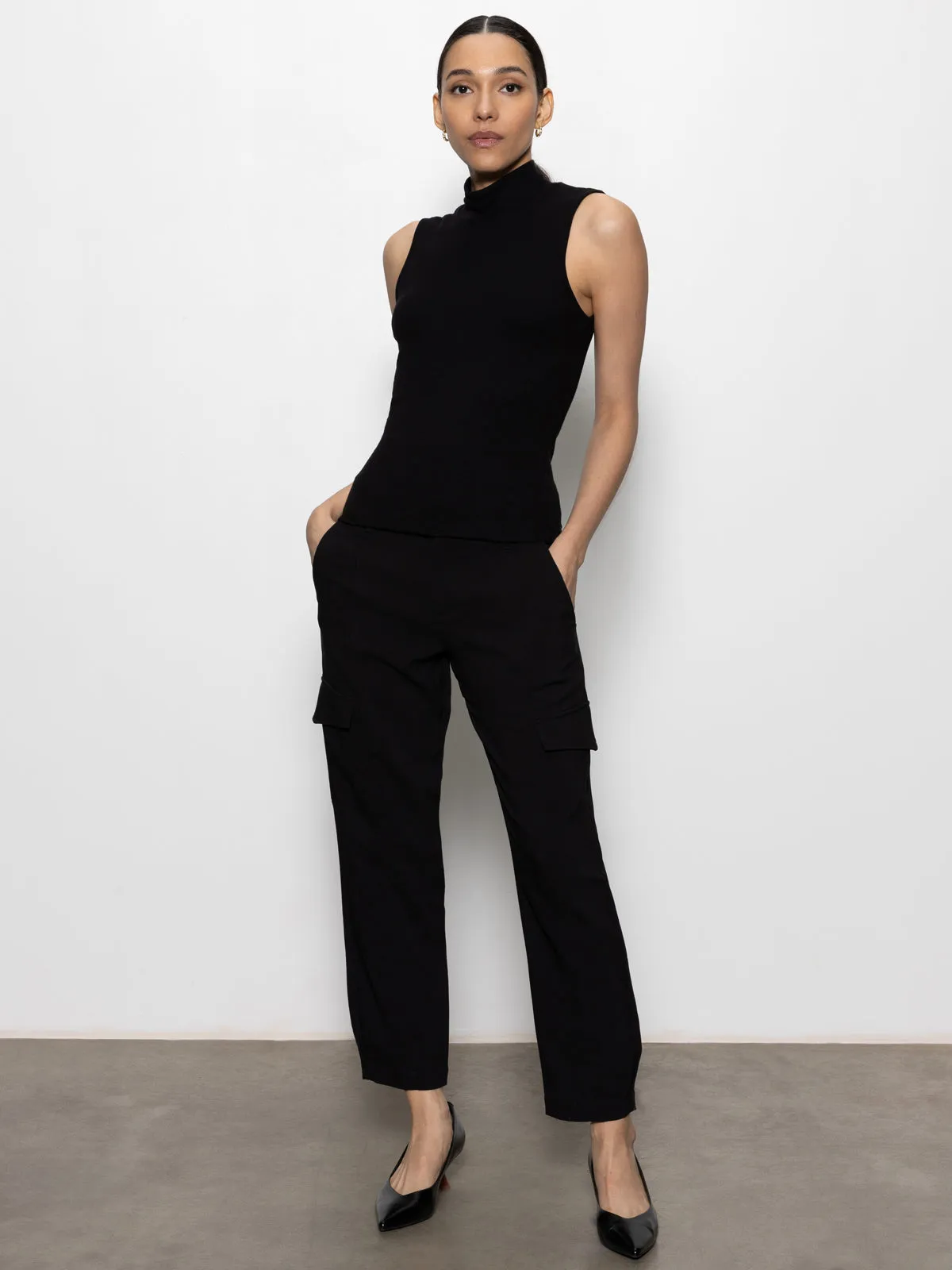 No Frills Fit Quick Wear Polished Standard Rise Cargo Pant Black