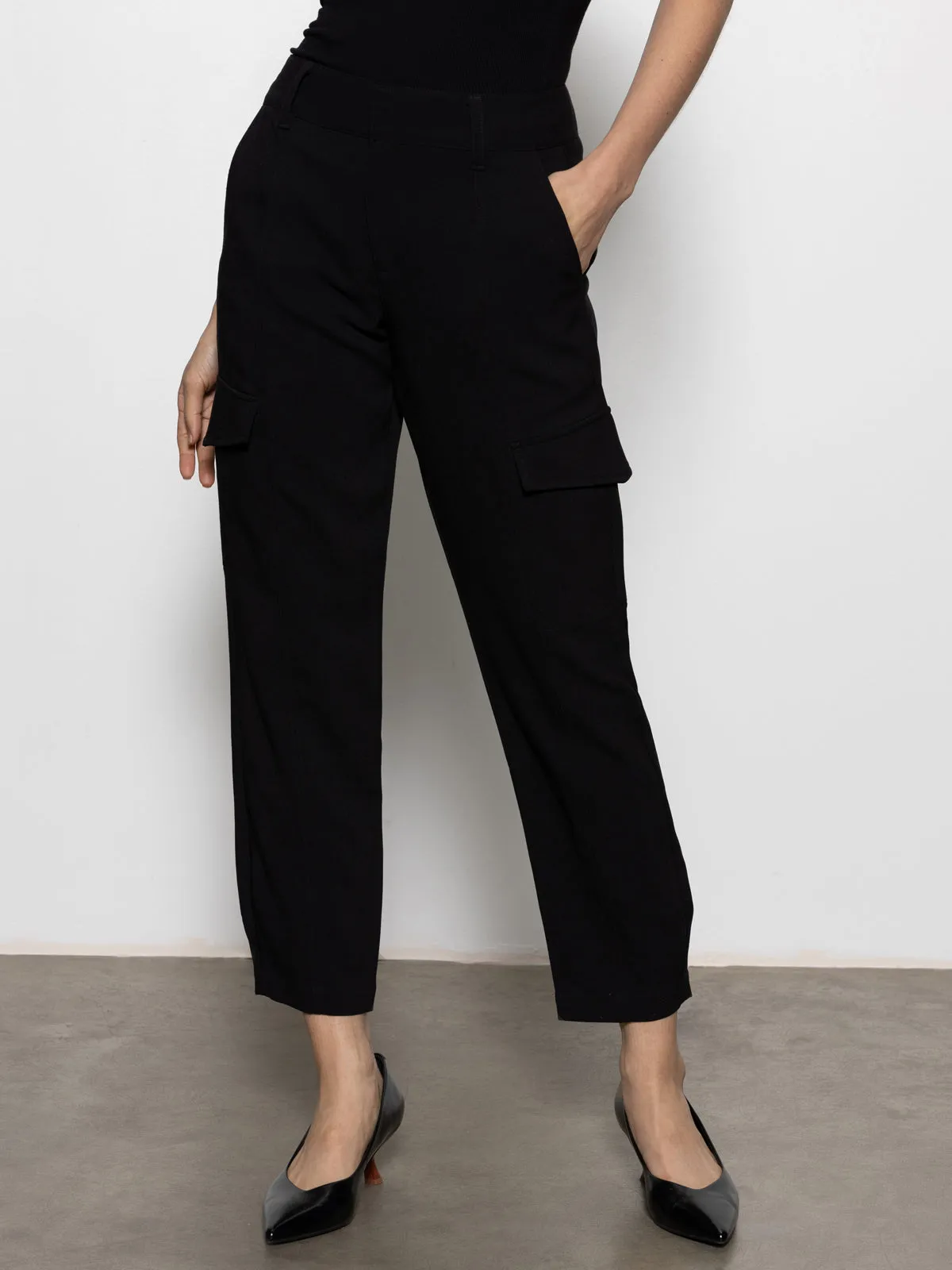 Stretchable Wear Padded hips Polished Standard Rise Cargo Pant Black