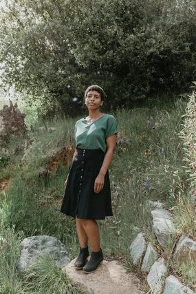 Bae Skirt in Black Linen Flexible Use StretchMaterial