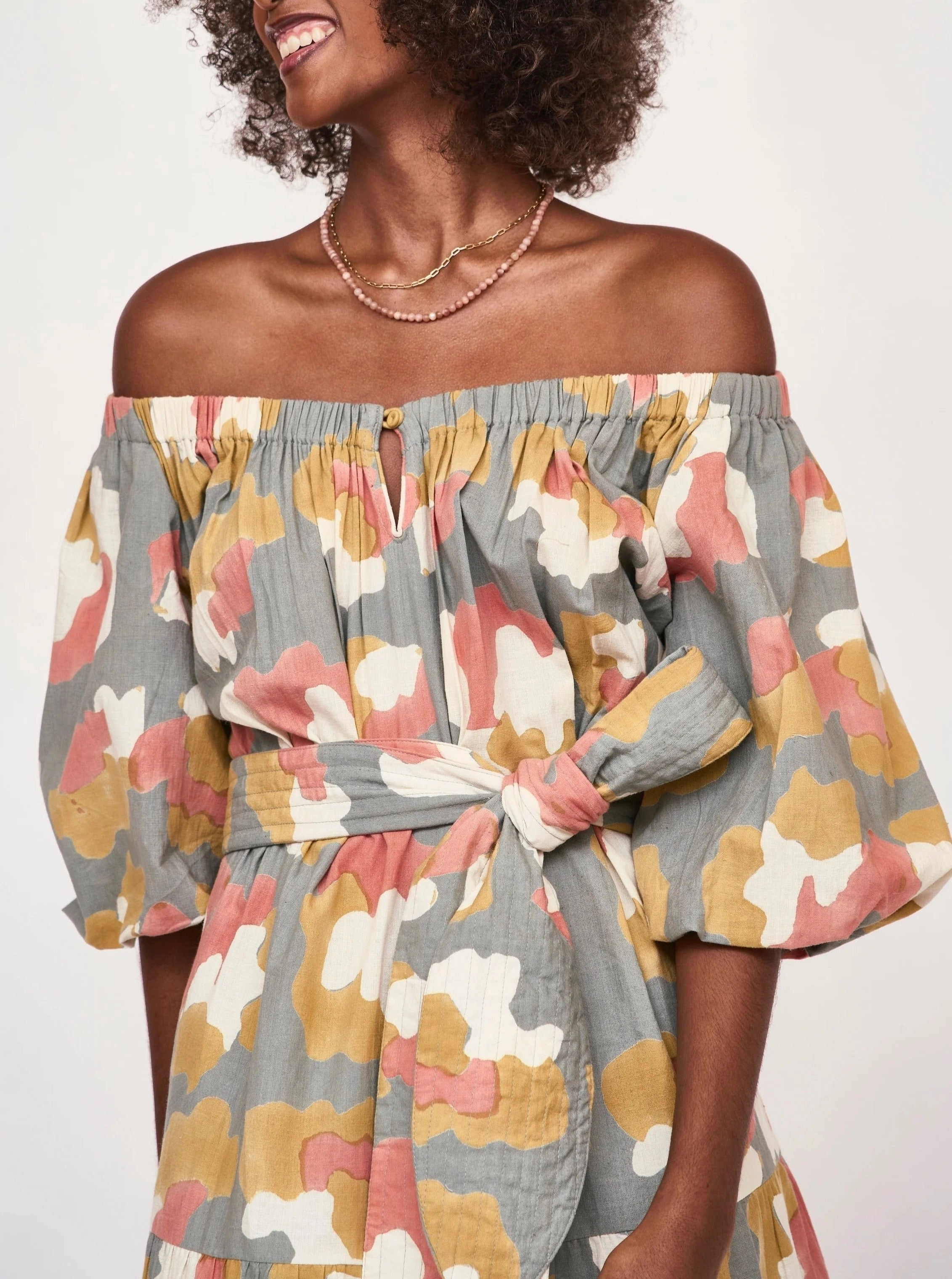 Mirth Capri in Waterlilly LayeredHemline foldable