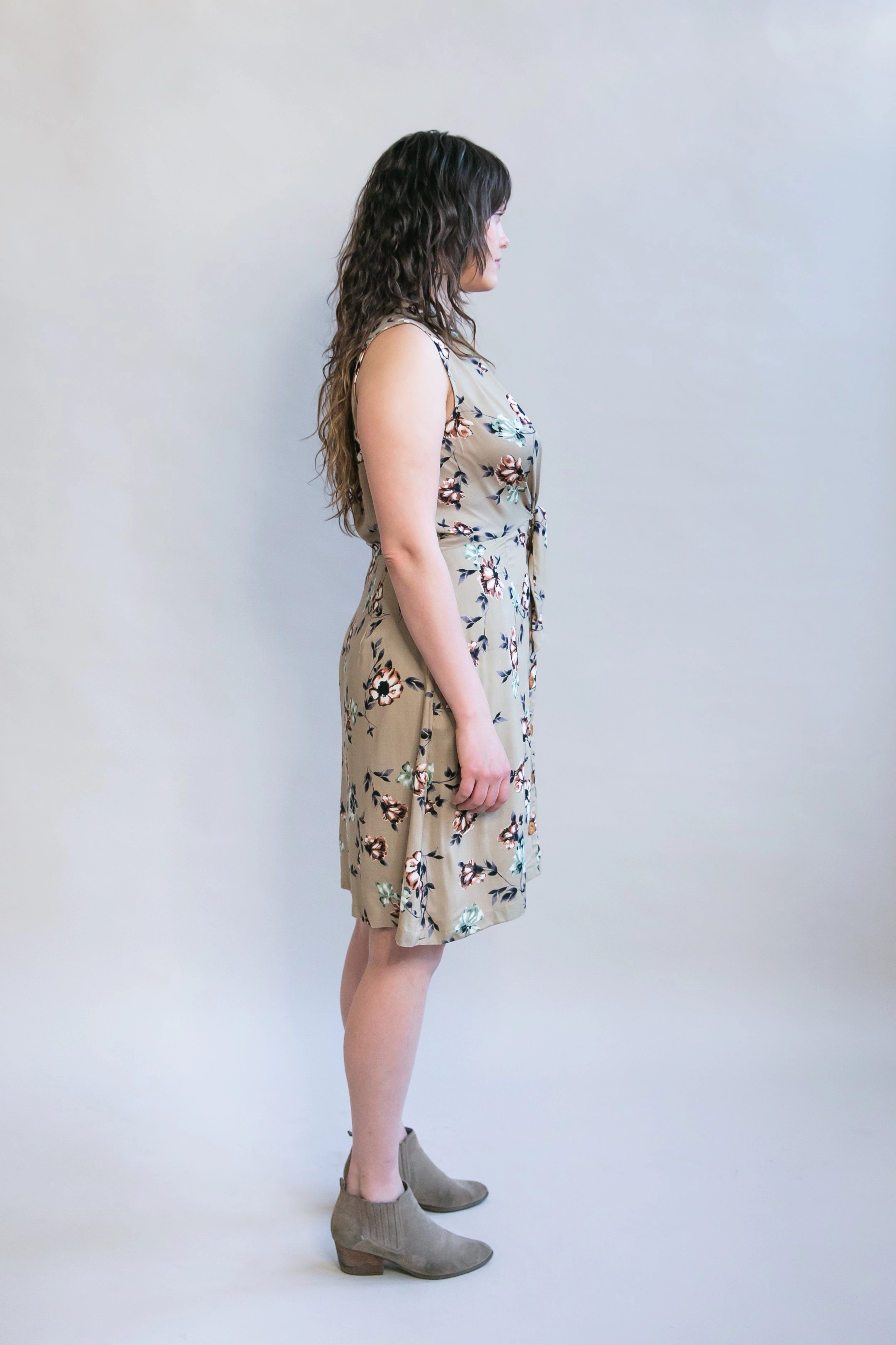 Daily Go Color Pop Paloma Dress in Taupe Floral