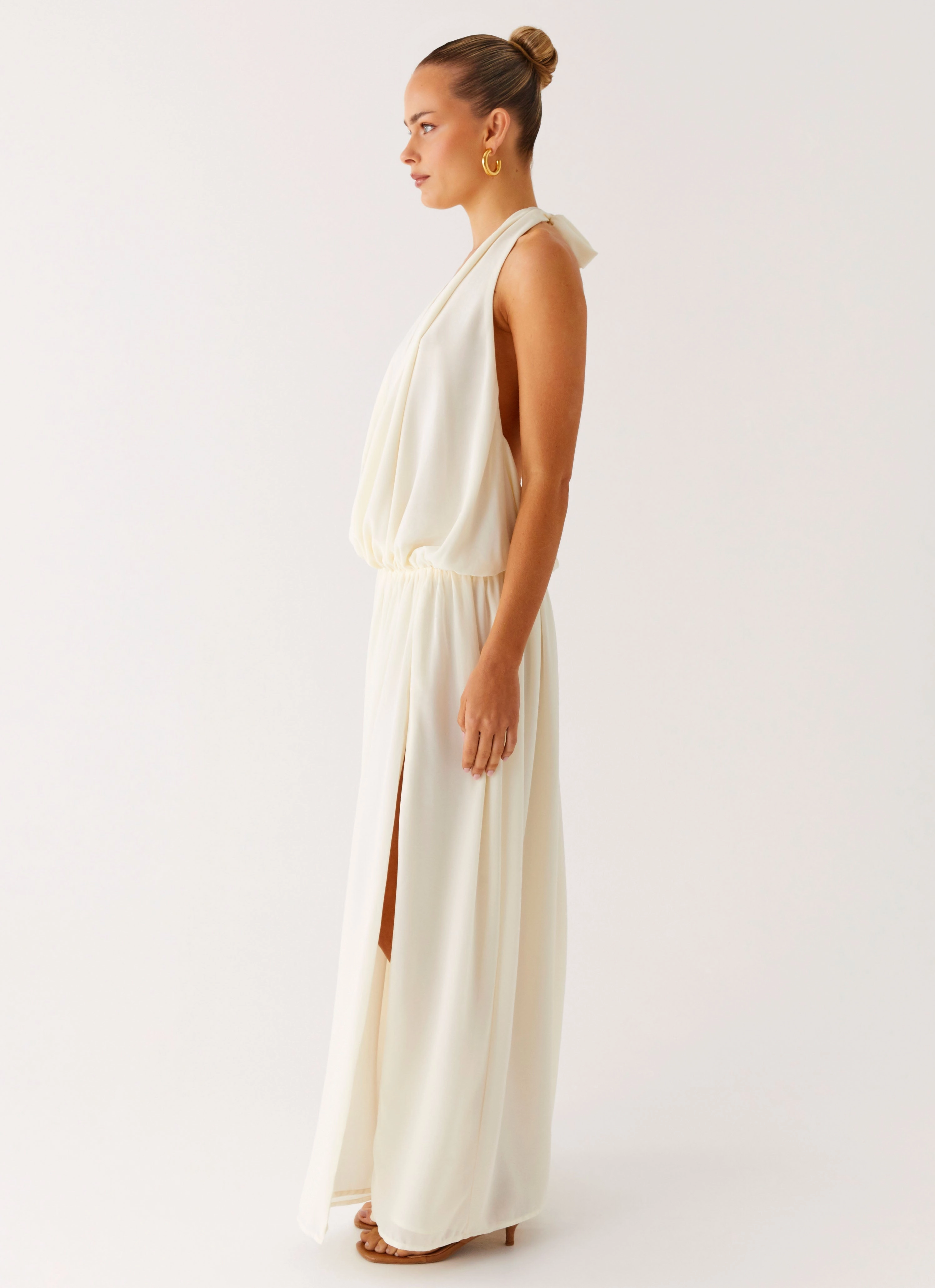 Narlah Halter Maxi Dress - Ivory Smart Pairing