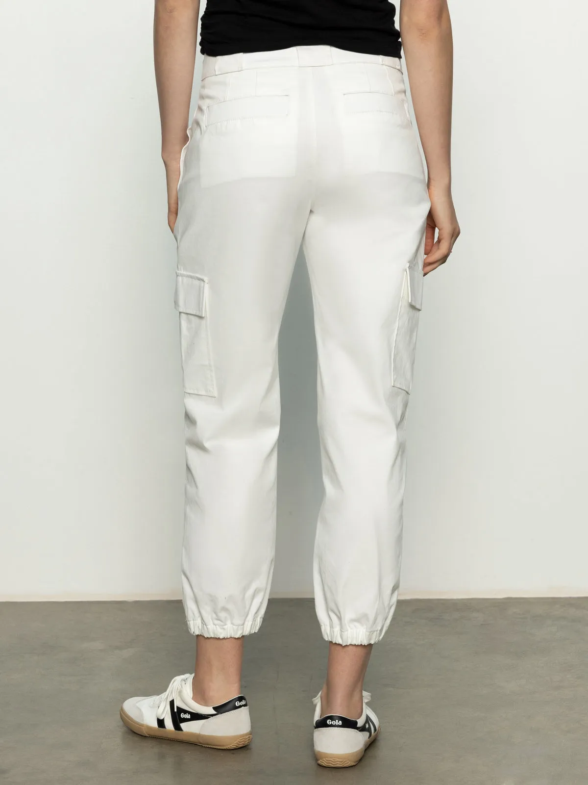 Perfectly Fit Take Over Jogger Mid-Rise Pant Bleached White