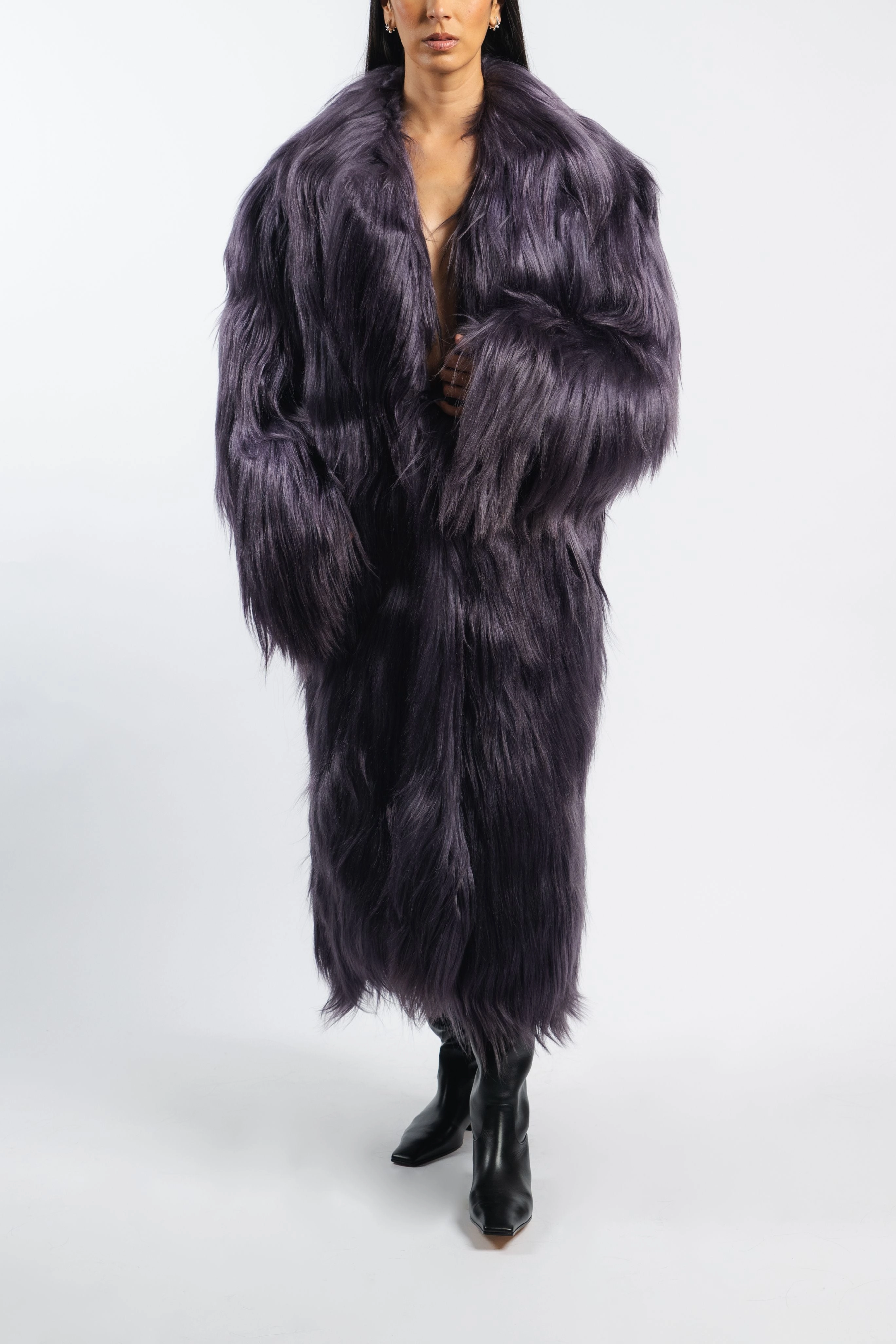 Long Goat Hair Shawl Coat Eco Friendly Material Flexible Shoulder Panels