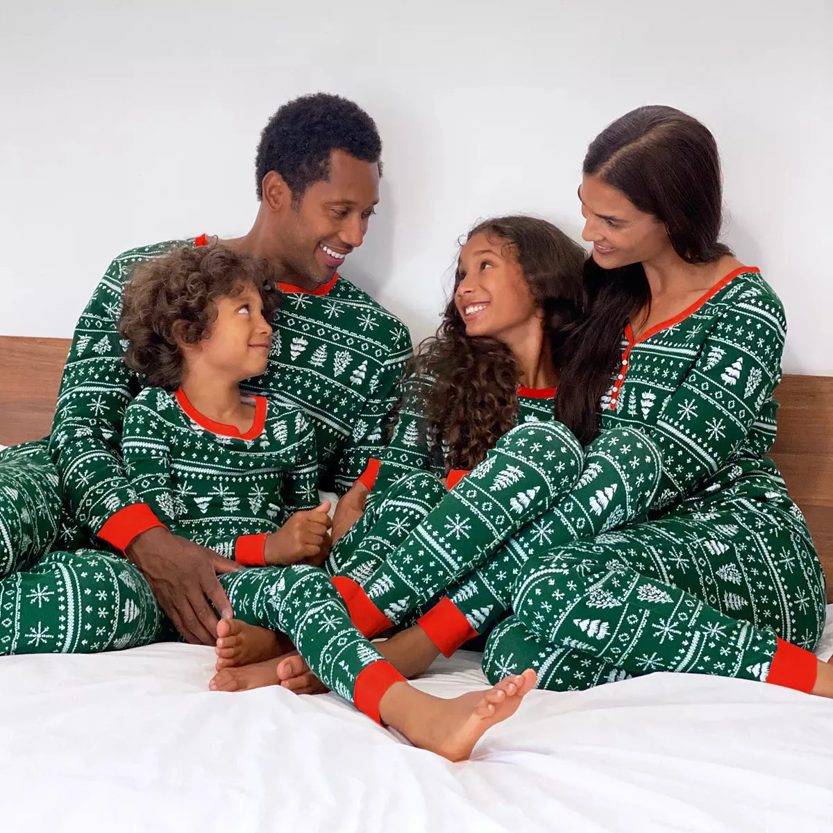 New Christmas Print Contrast Color Parent-child Home Service Suit
