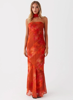 Under The Pagoda Maxi Dress - Amber Influencer-Style Sunset Look