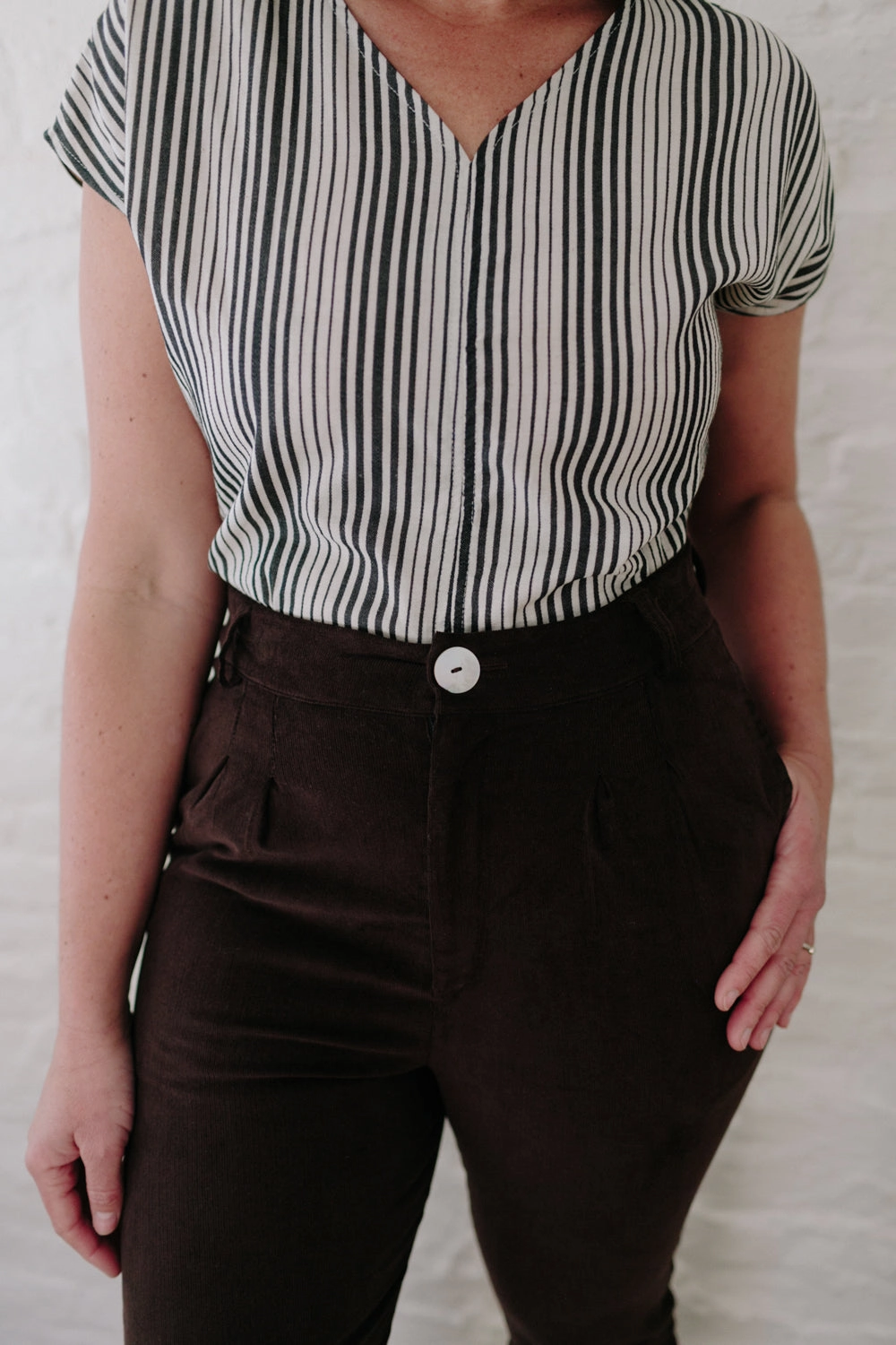 ElasticCuffs Long Perfect Pant in Brown Corduroy