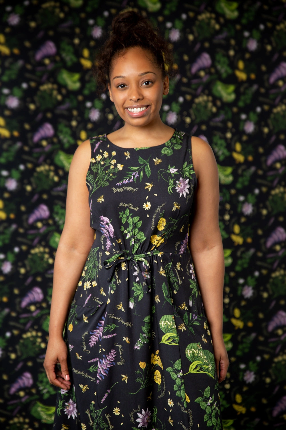 Elegant Flow Stretchable Rhiannon Dress in Nervine Ecovero