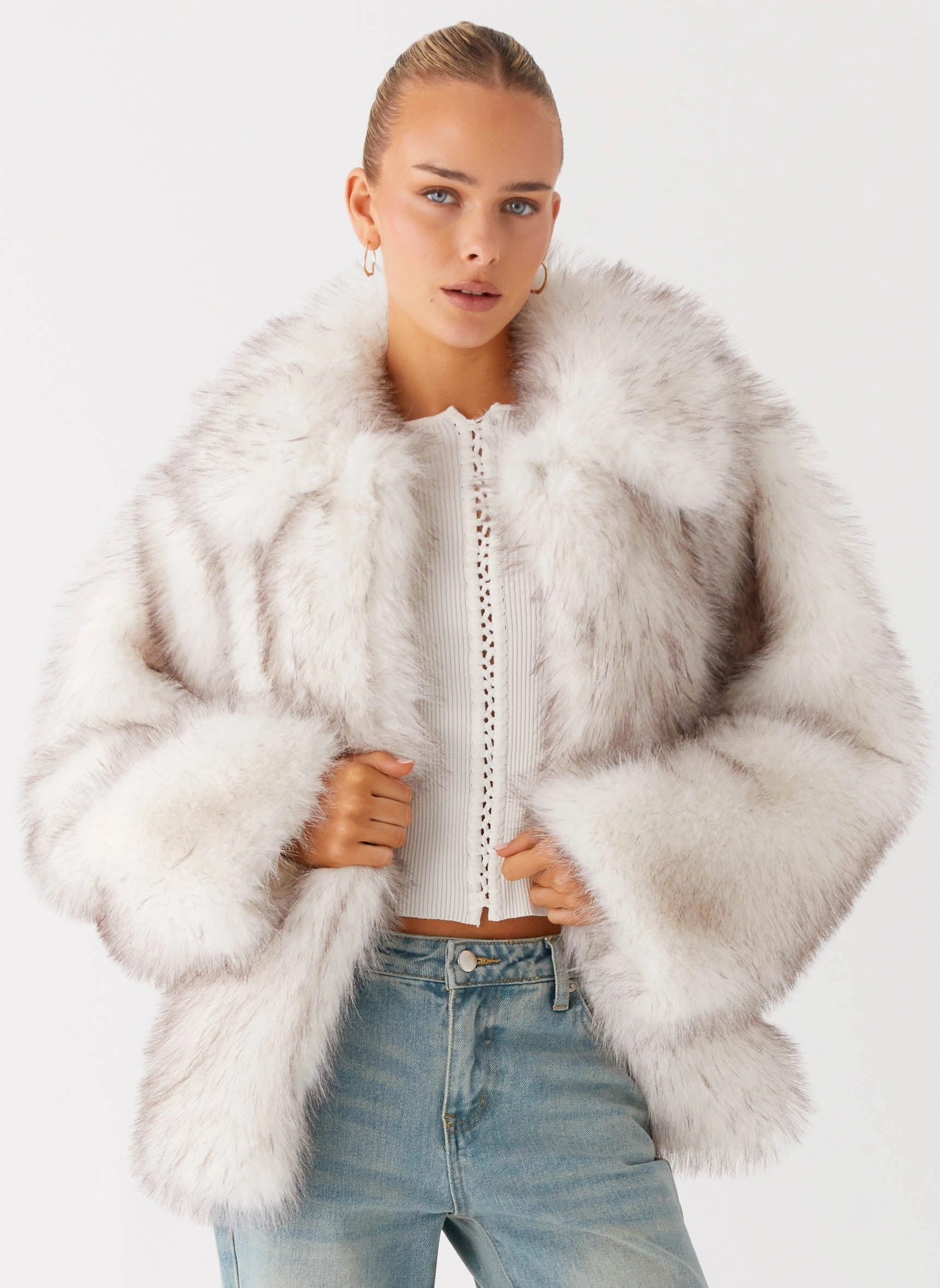 Novera Faux Fur Jacket - White Grey dry weather