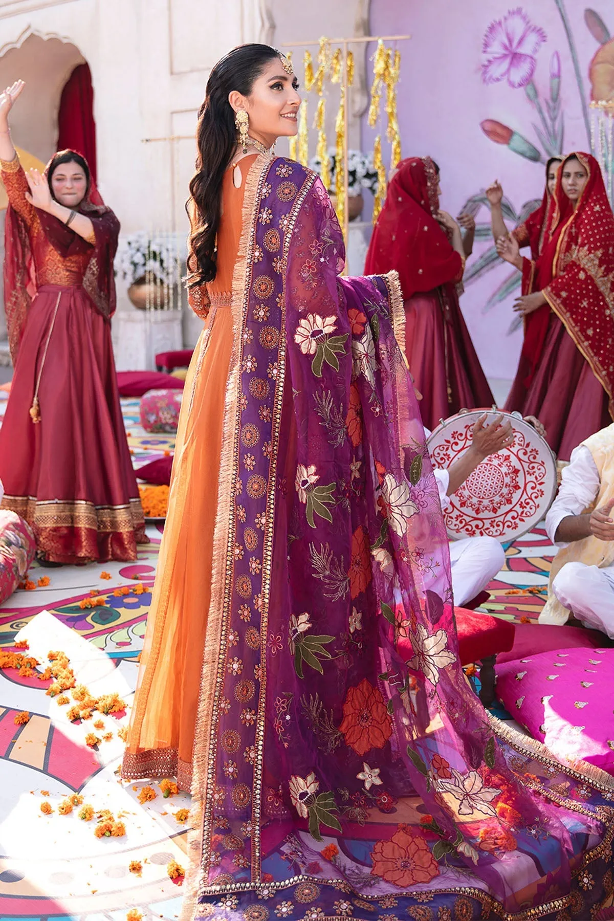 Nureh Jhoomro Luxury Formals – Naubahar