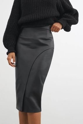 Nyssa Skirt Durable Hem Stitching Moisture Control Lining