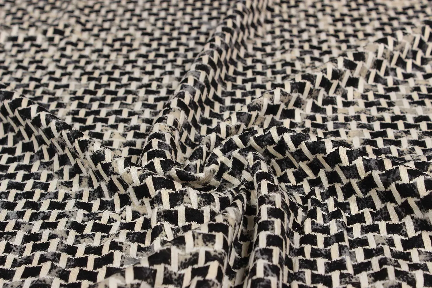 Off White & Black Abstract Knit Jacquard Cotton Polyester Fabric