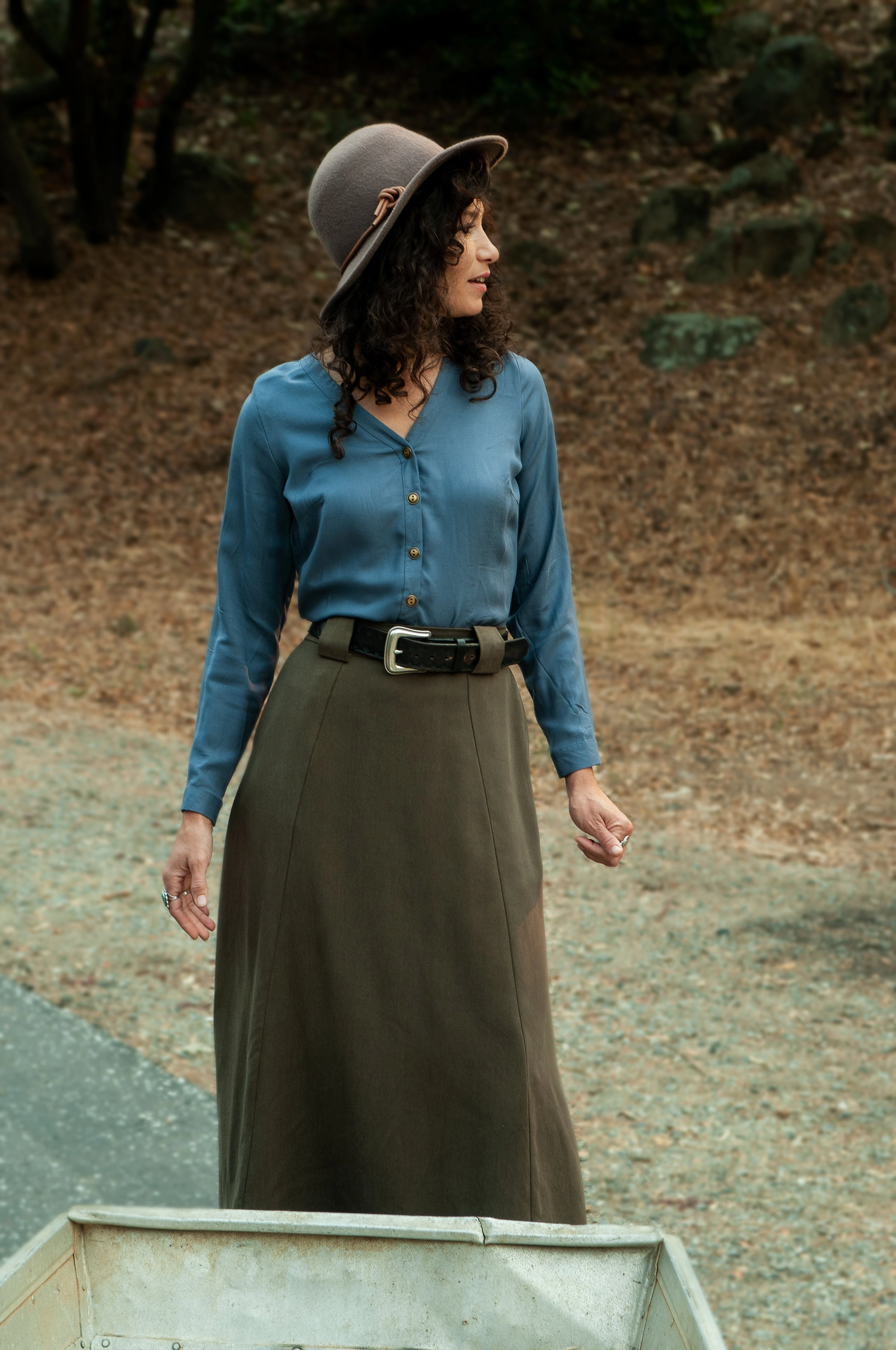 Anti Static Lining Olivia Skirt in Olive Tencel