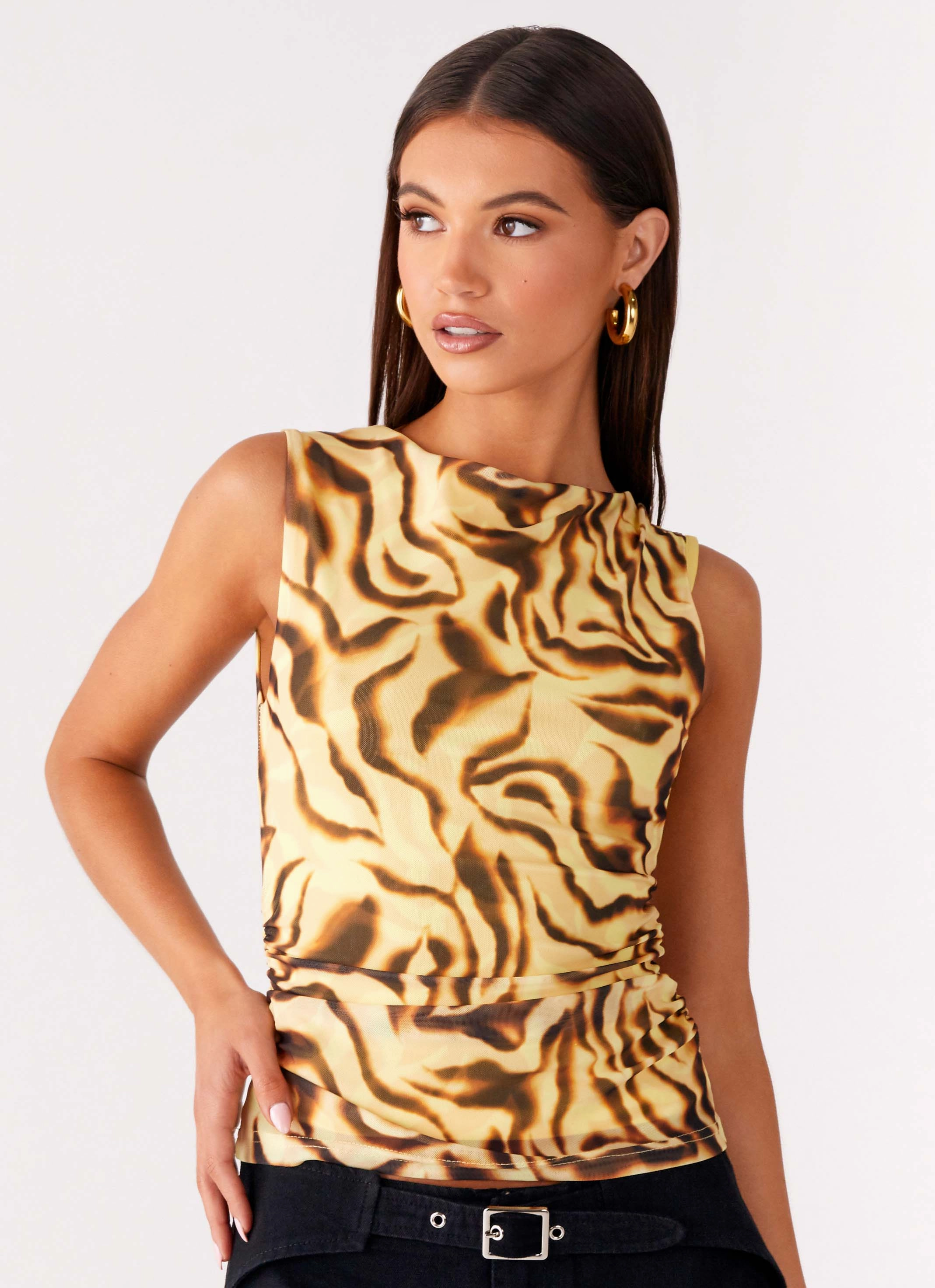 VNeckline On read Tank Top - Yellow Zebra