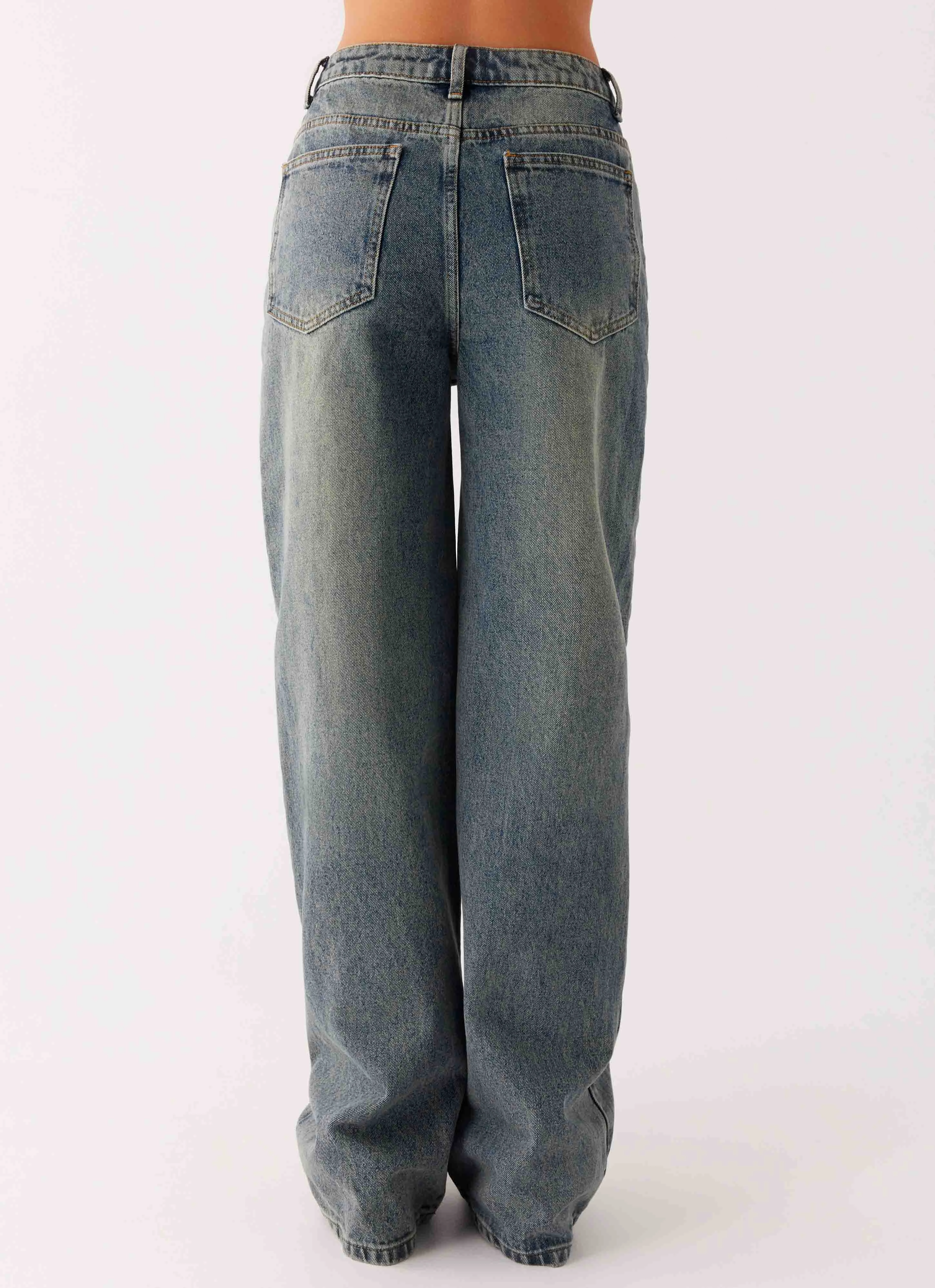 Flexible Waistband Elegant Formal Back Again Straight Leg Denim Jeans - Dirty Wash