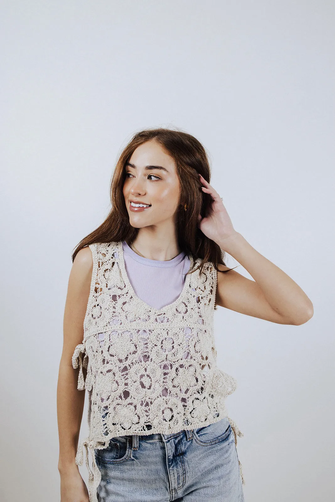 Creamy Crochet Side-Knot Vest SoftLining RibbedCuff
