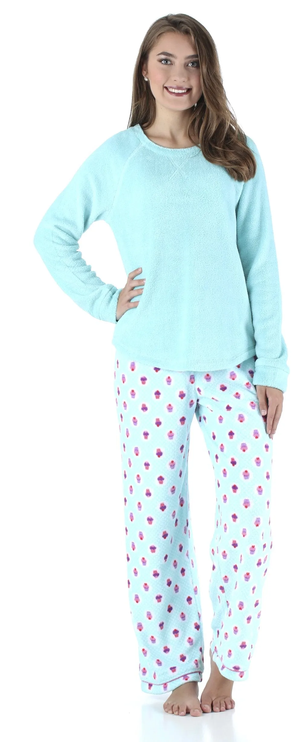 PajamaMania Women’s Fleece Long Sleeve Pajama Set