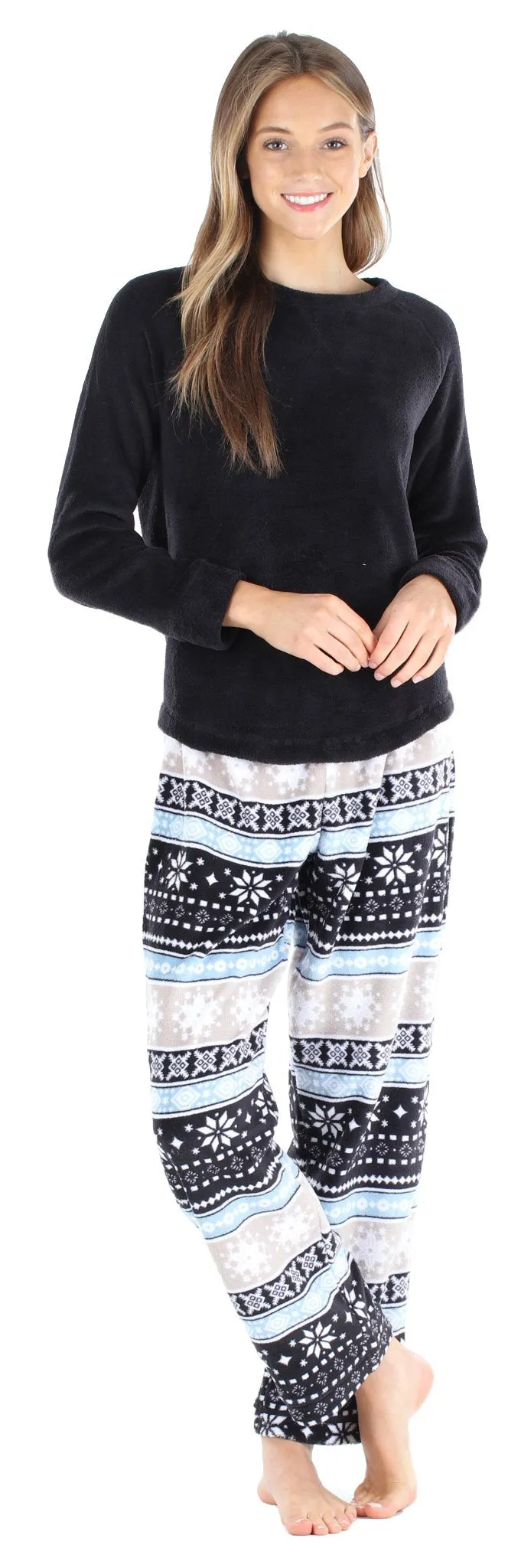 PajamaMania Women’s Fleece Long Sleeve Pajama Set