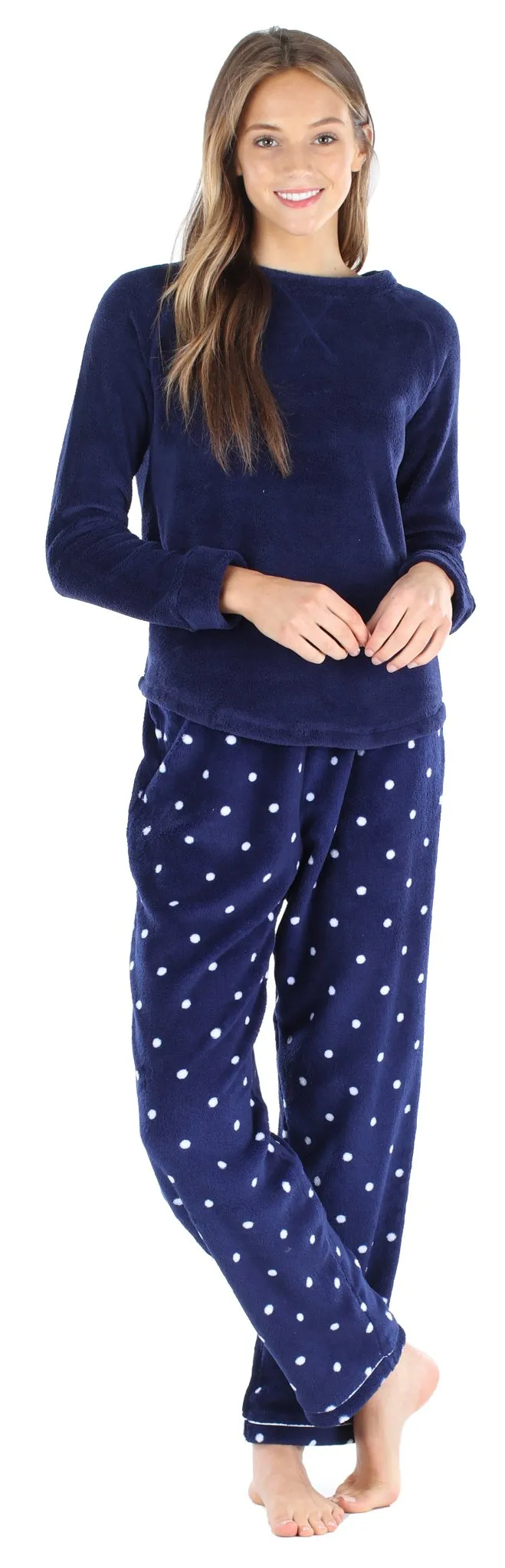 PajamaMania Women’s Fleece Long Sleeve Pajama Set