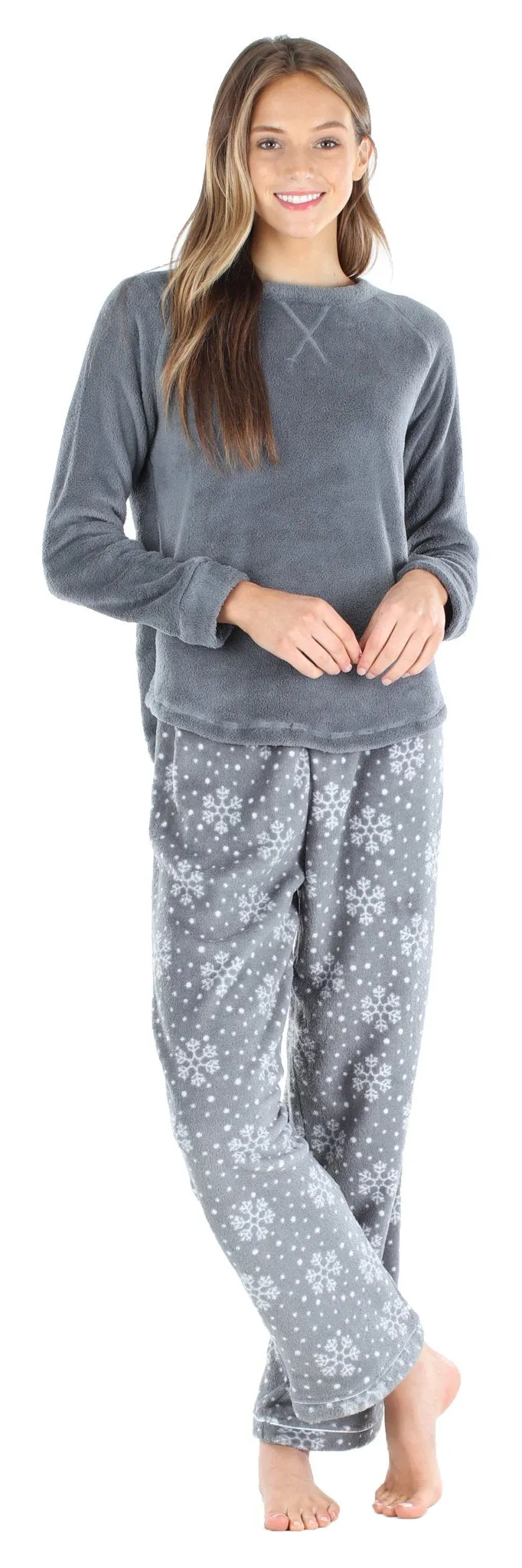 PajamaMania Women’s Fleece Long Sleeve Pajama Set