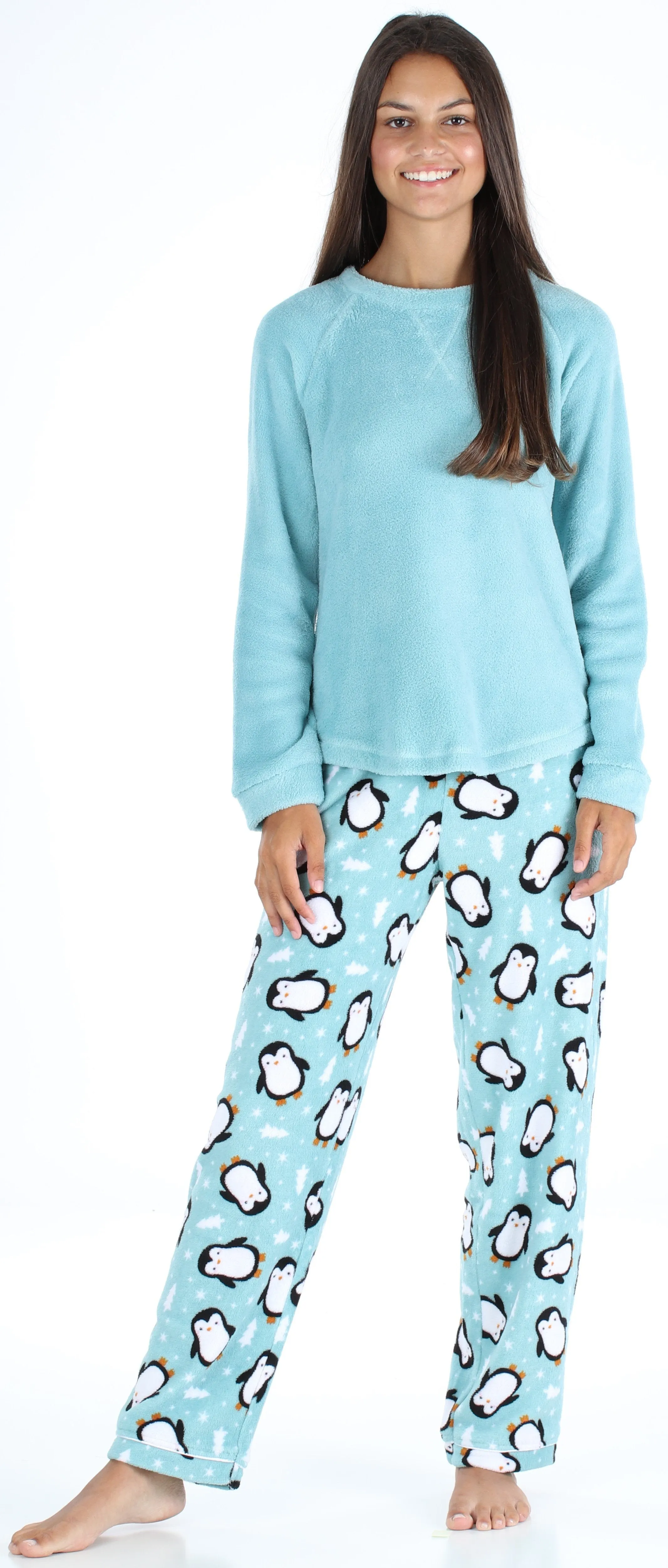 PajamaMania Women’s Fleece Long Sleeve Pajama Set