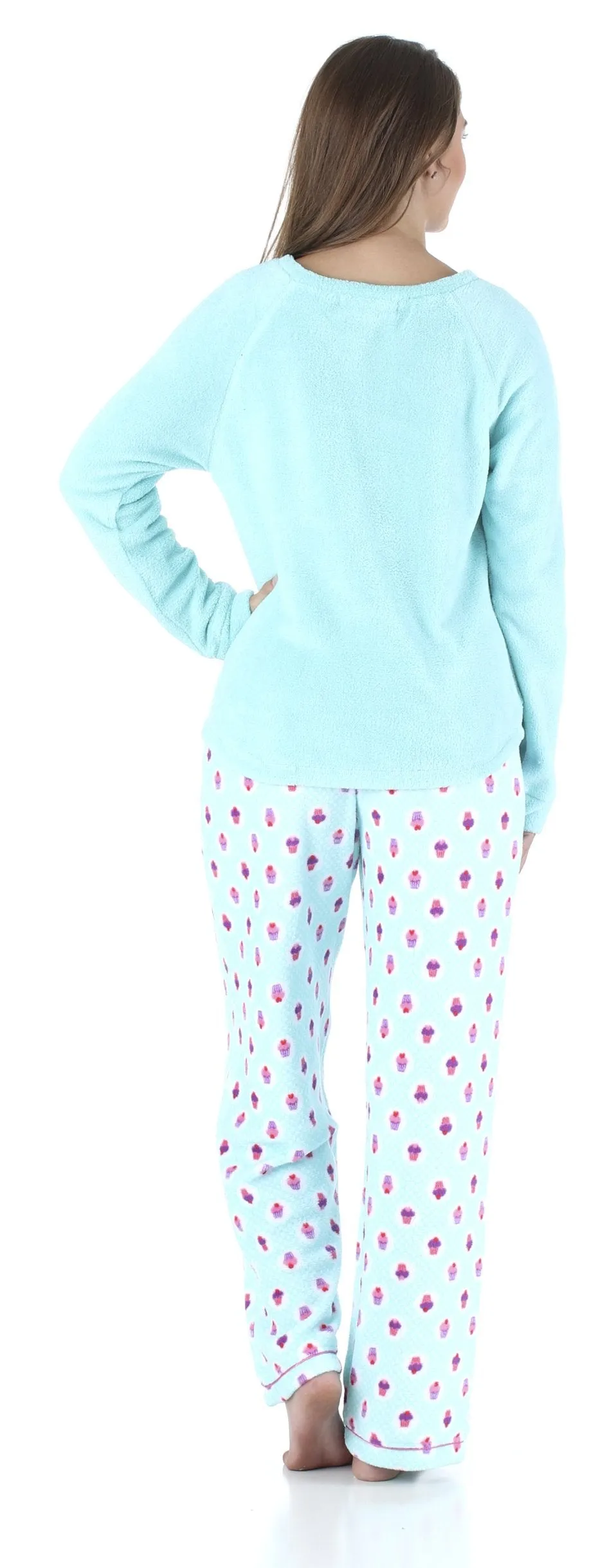 PajamaMania Women’s Fleece Long Sleeve Pajama Set